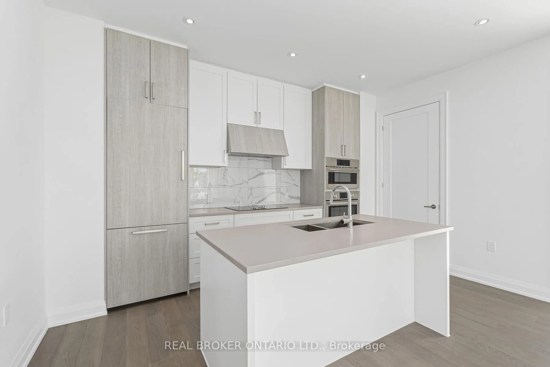 42 Mill Street, #209