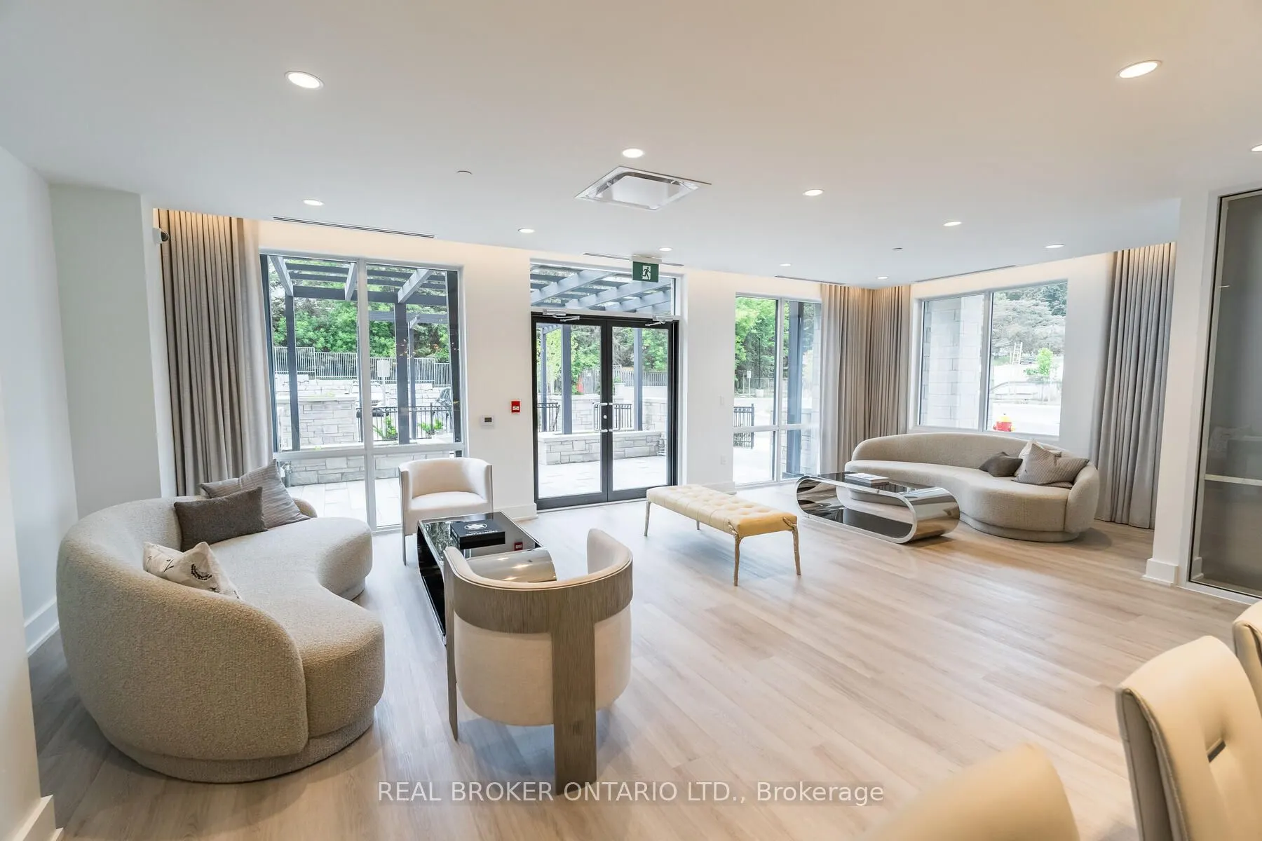 42 Mill Street, #209
