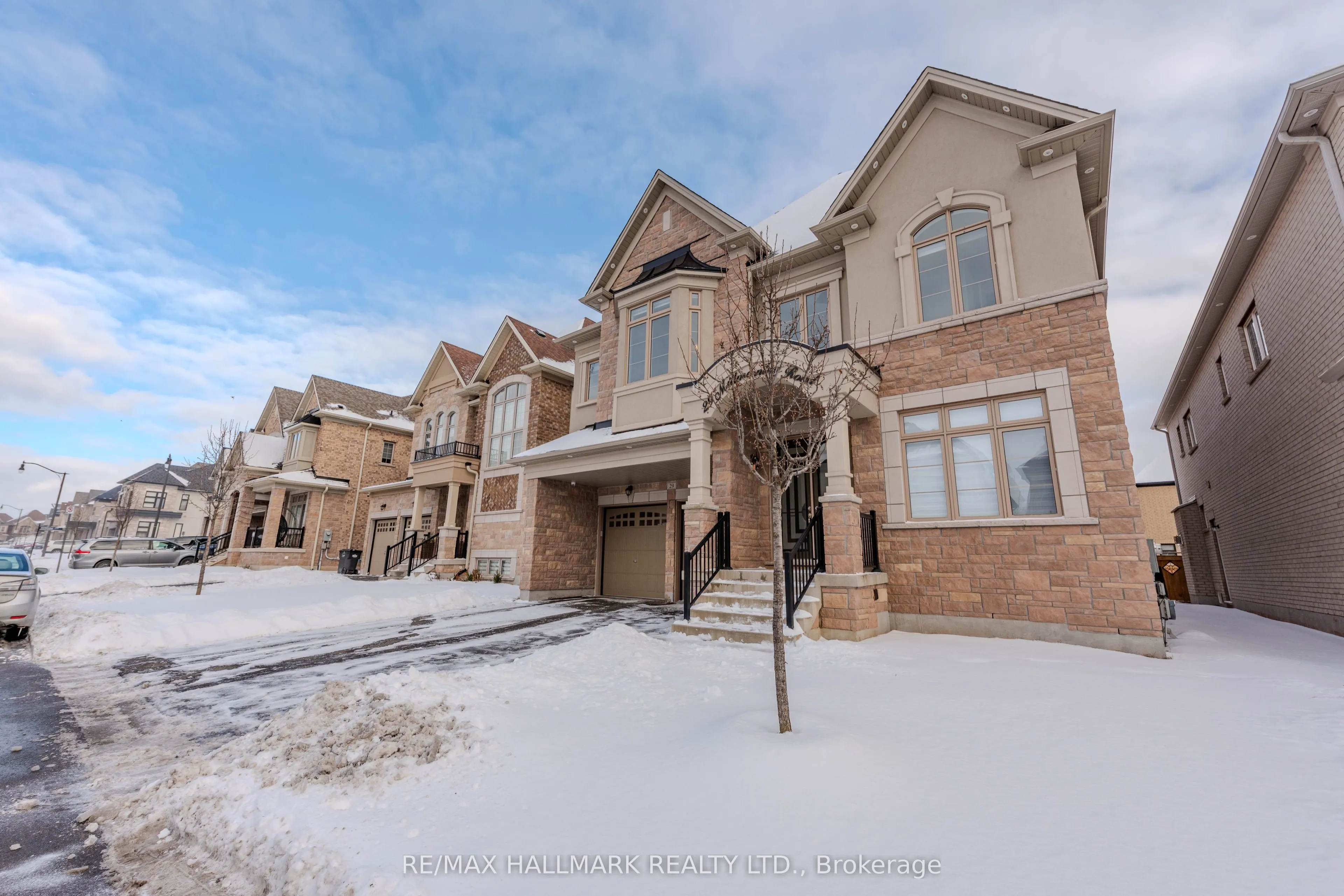 29 Midmorning Road S