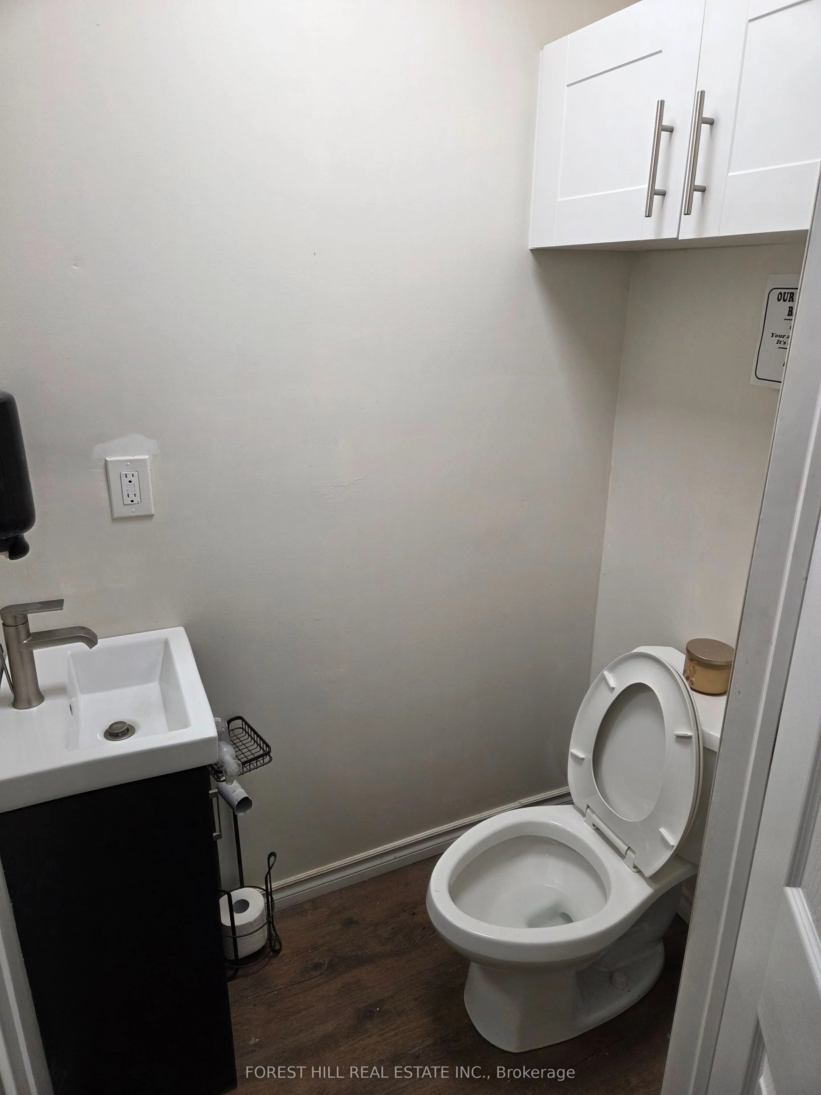 1060 Old Derry Road, #Main Flr