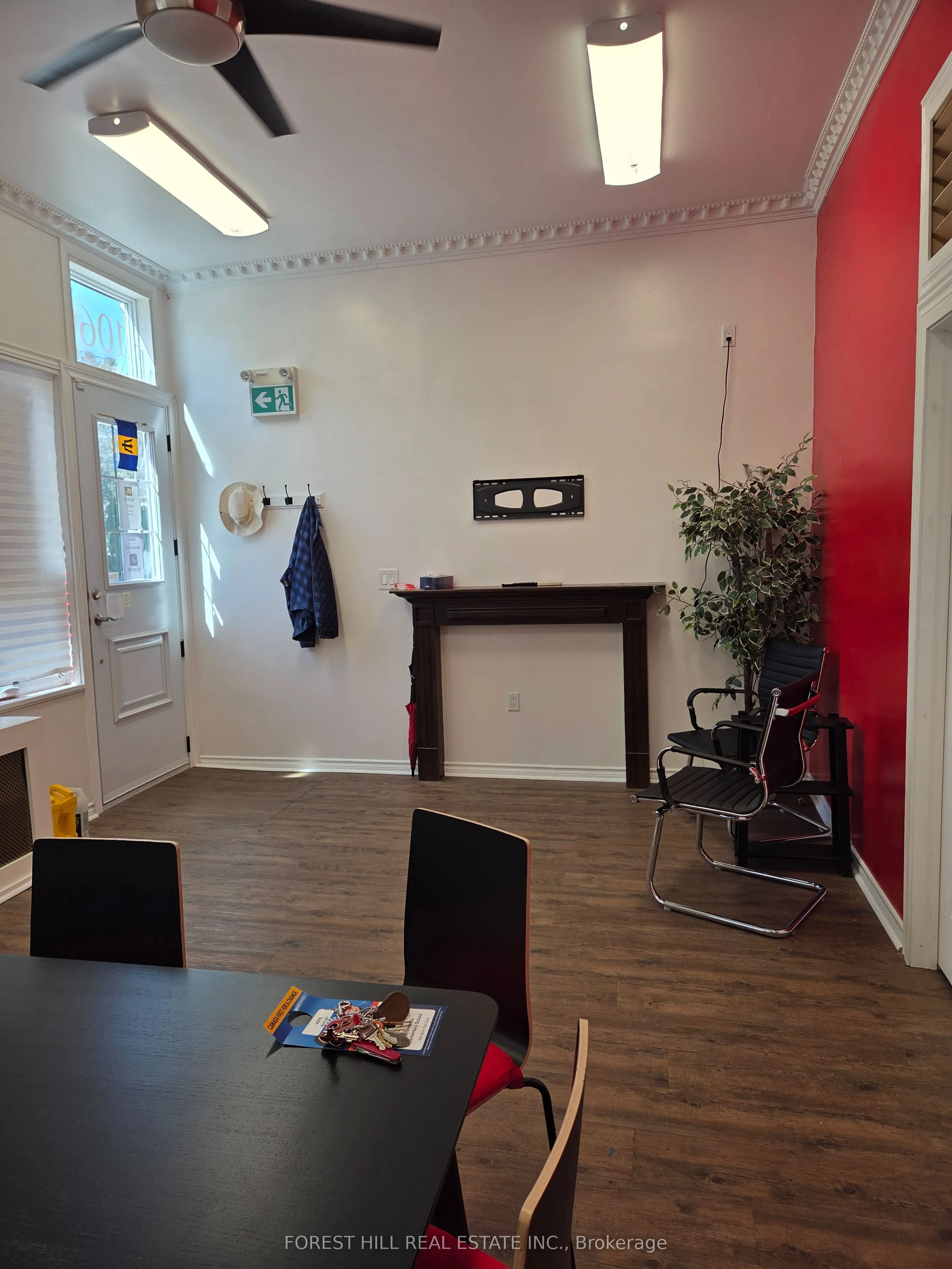1060 Old Derry Road, #Main Flr