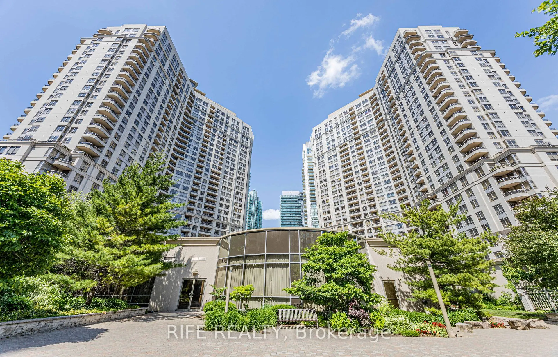 3880 Duke Of York Boulevard #GPH10