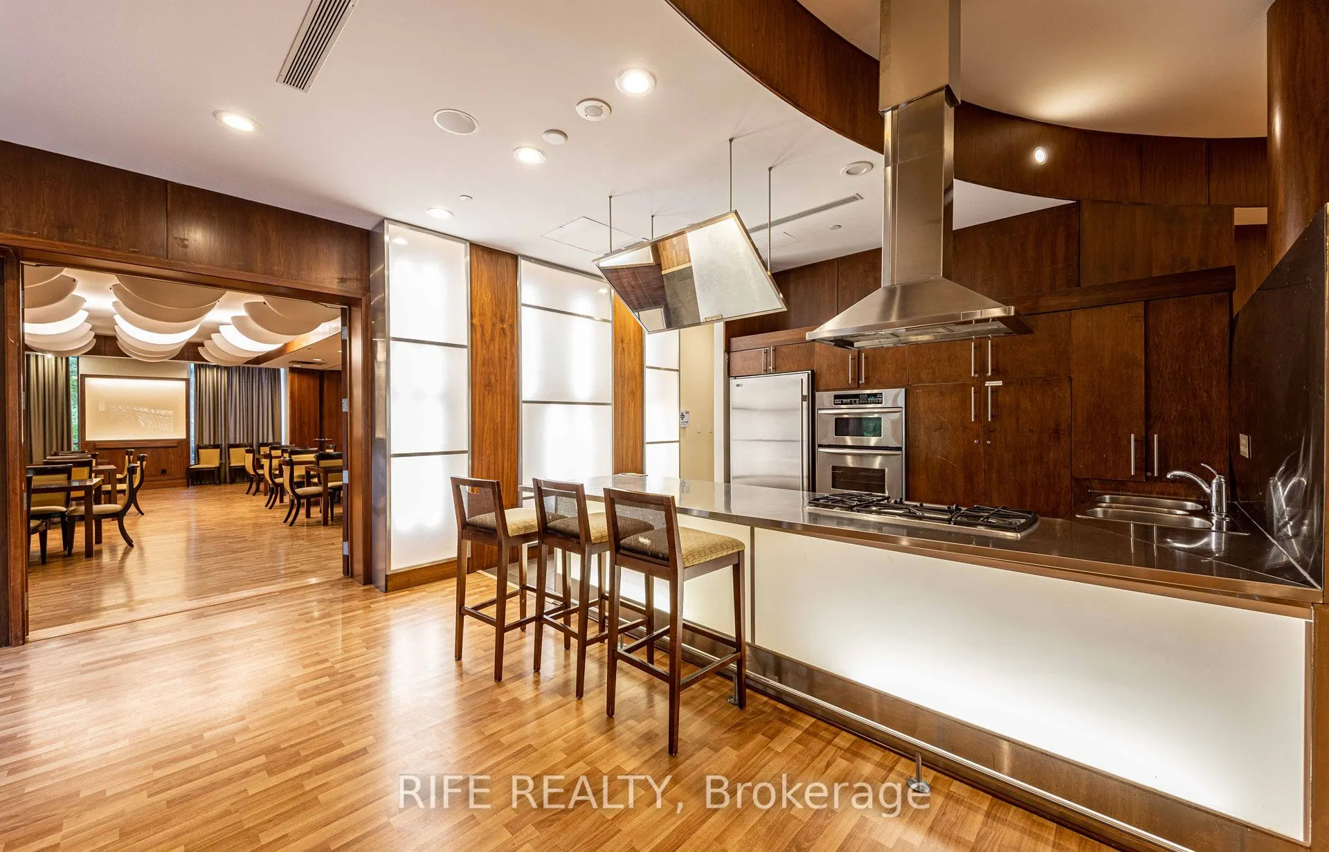 3880 Duke Of York Boulevard #GPH10