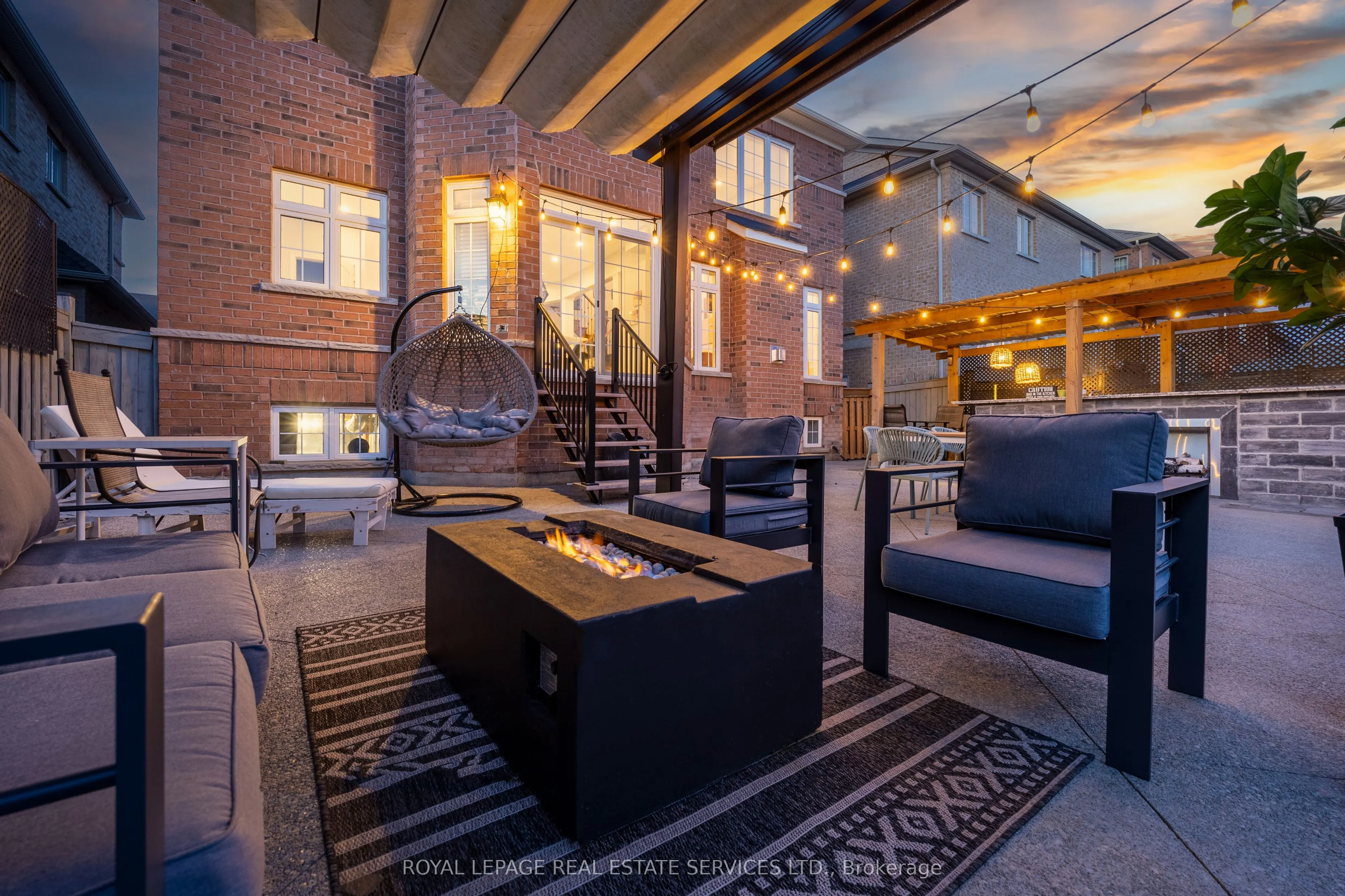 606 Nairn Circle