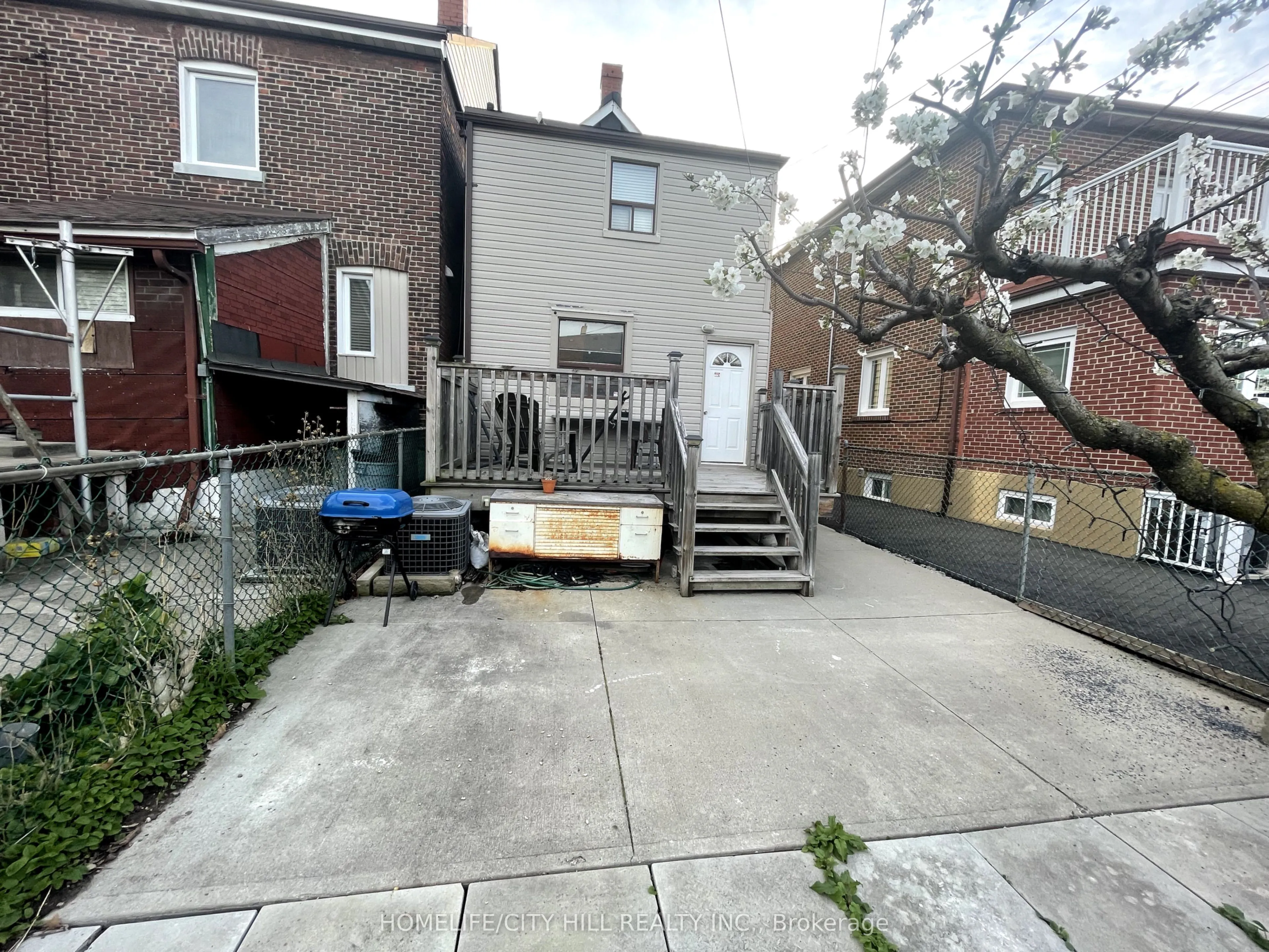 71 Russett Avenue