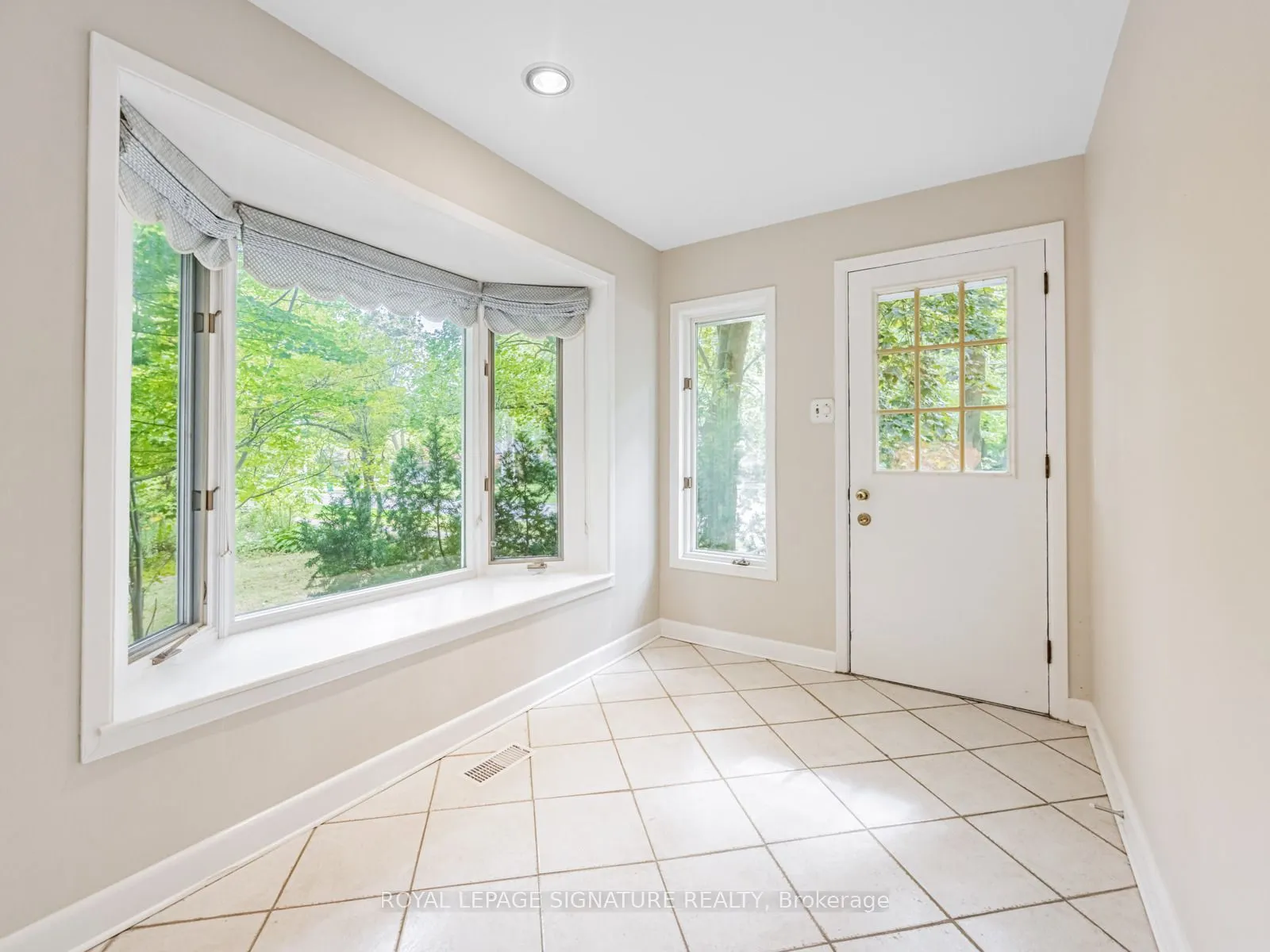 1447 Merrow Road