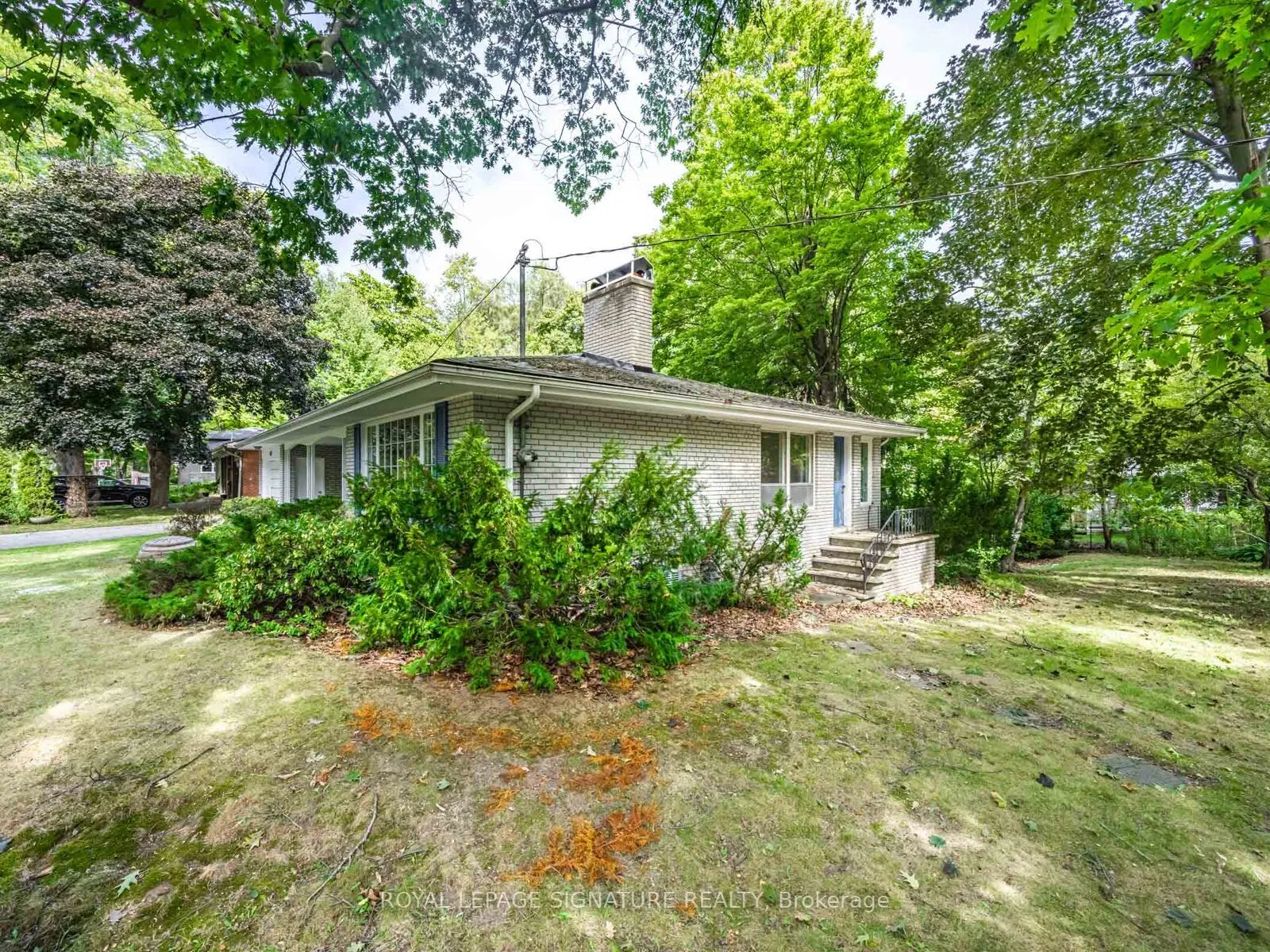 1447 Merrow Road