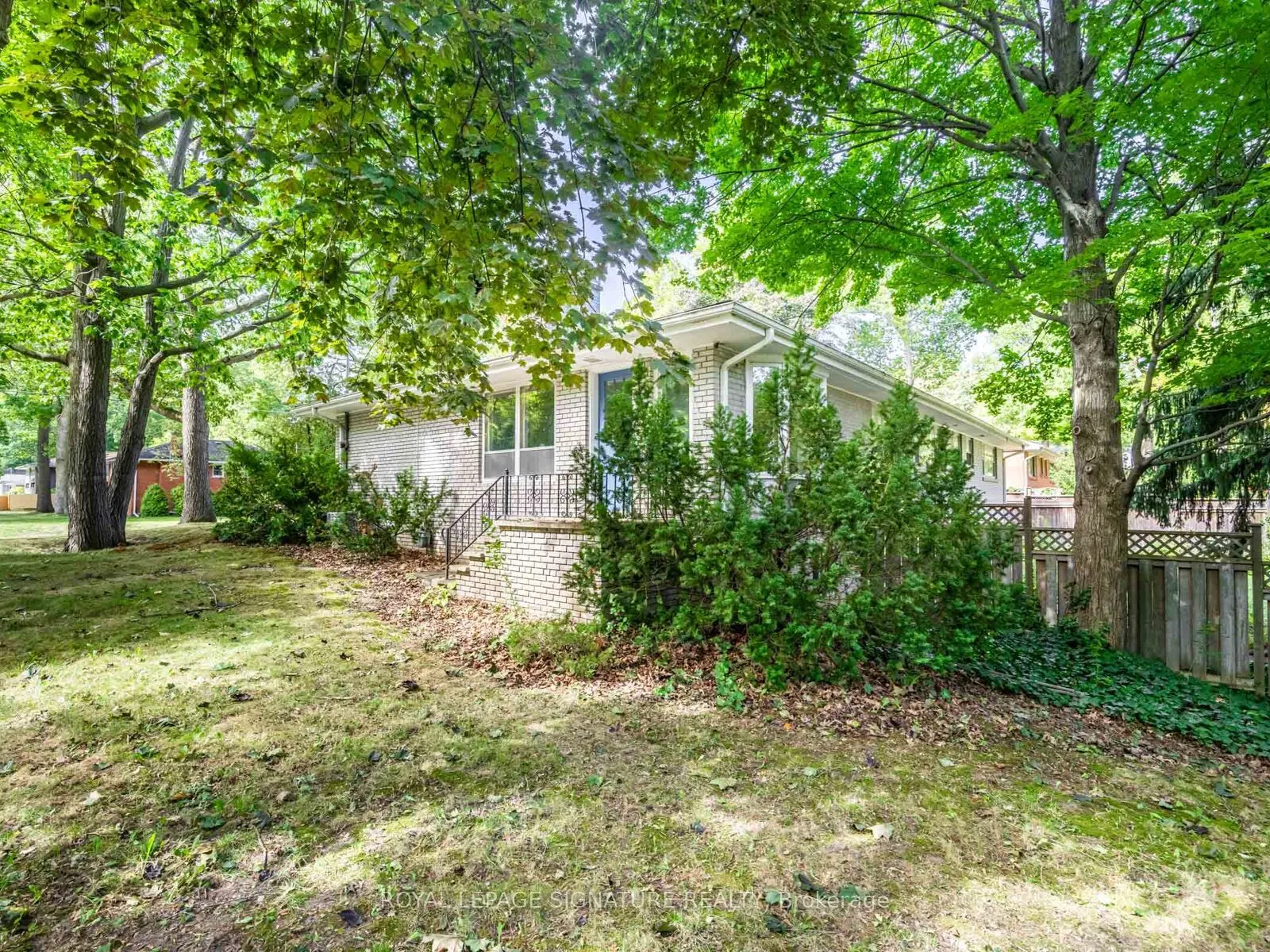 1447 Merrow Road