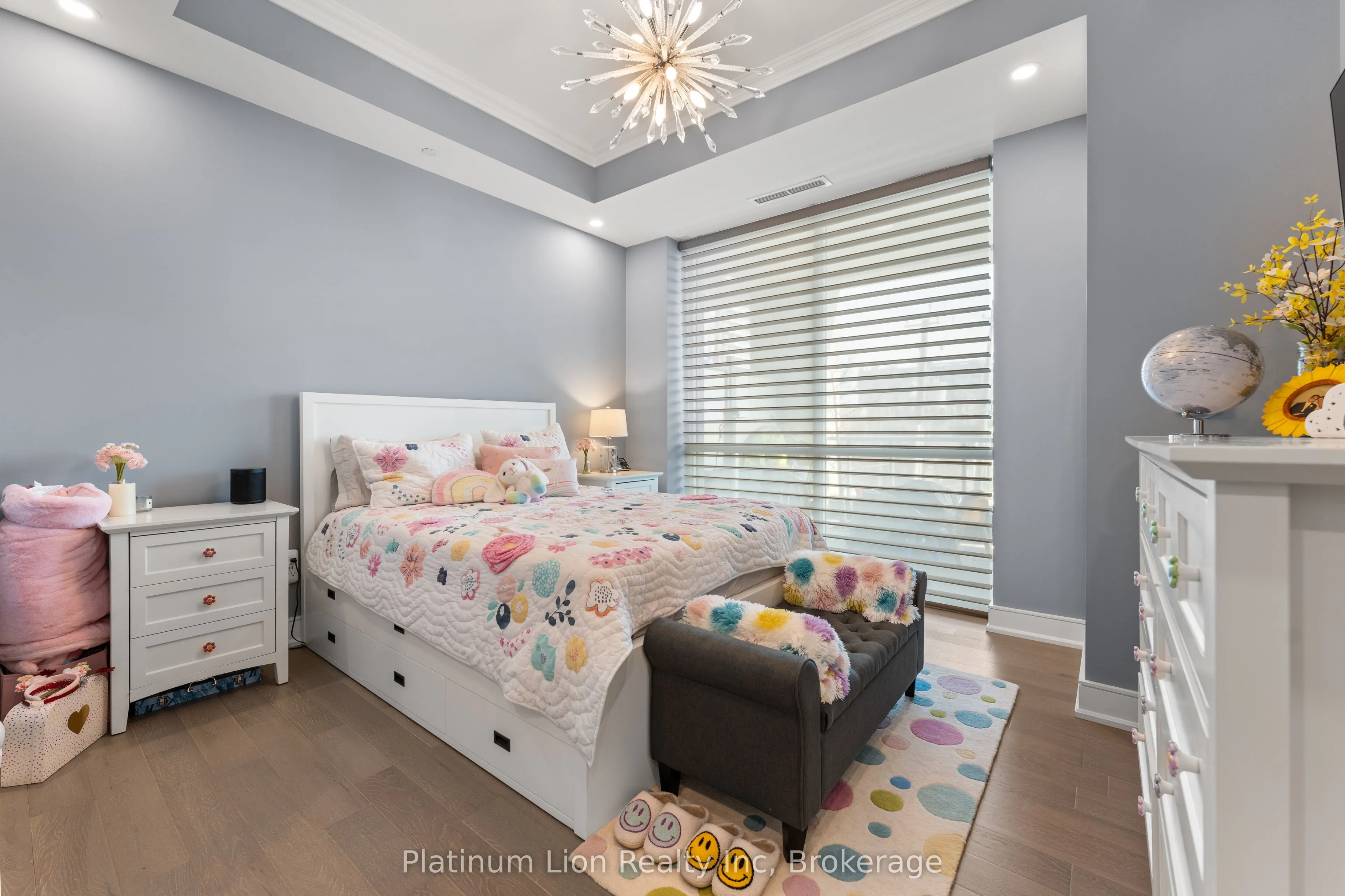 2060 Lakeshore Road, #205