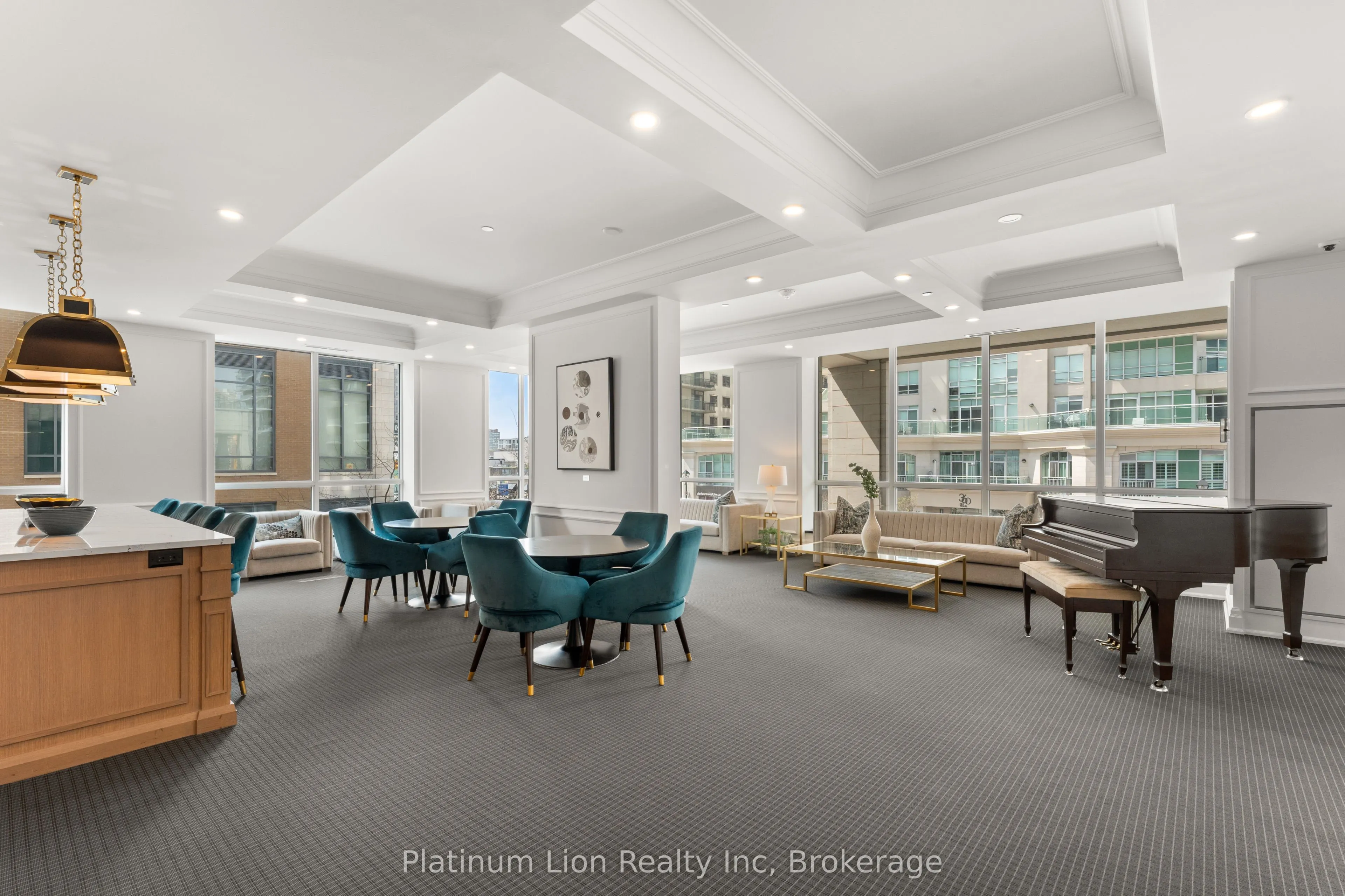 2060 Lakeshore Road, #205