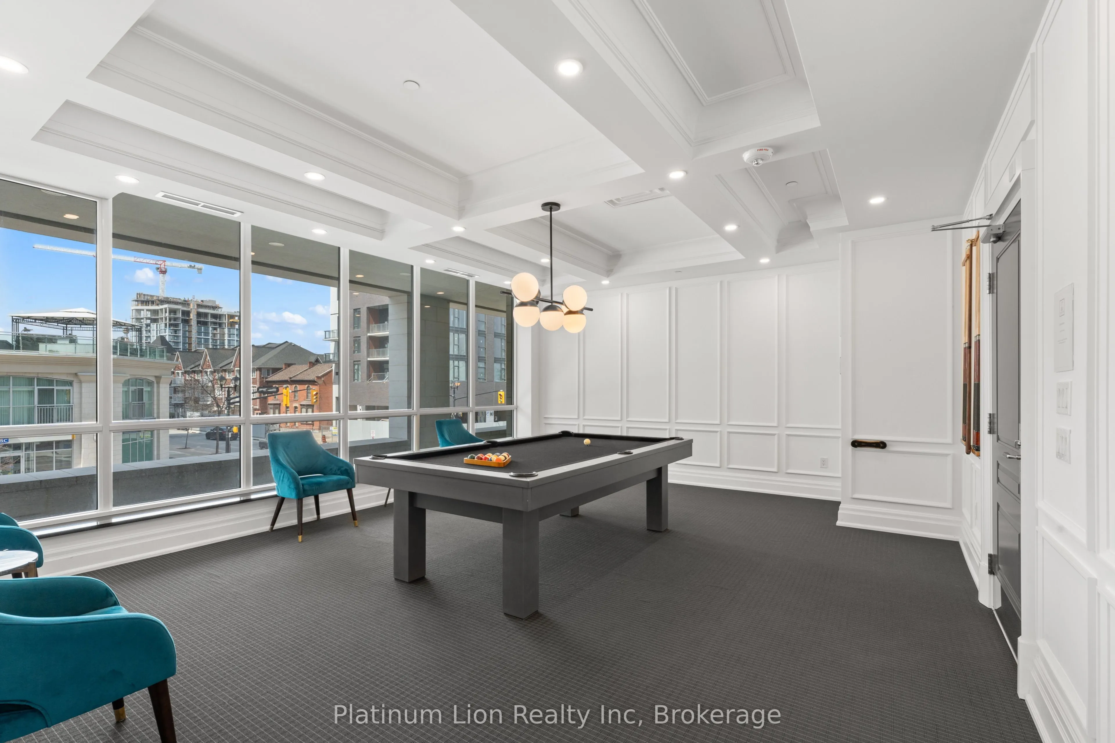 2060 Lakeshore Road, #205