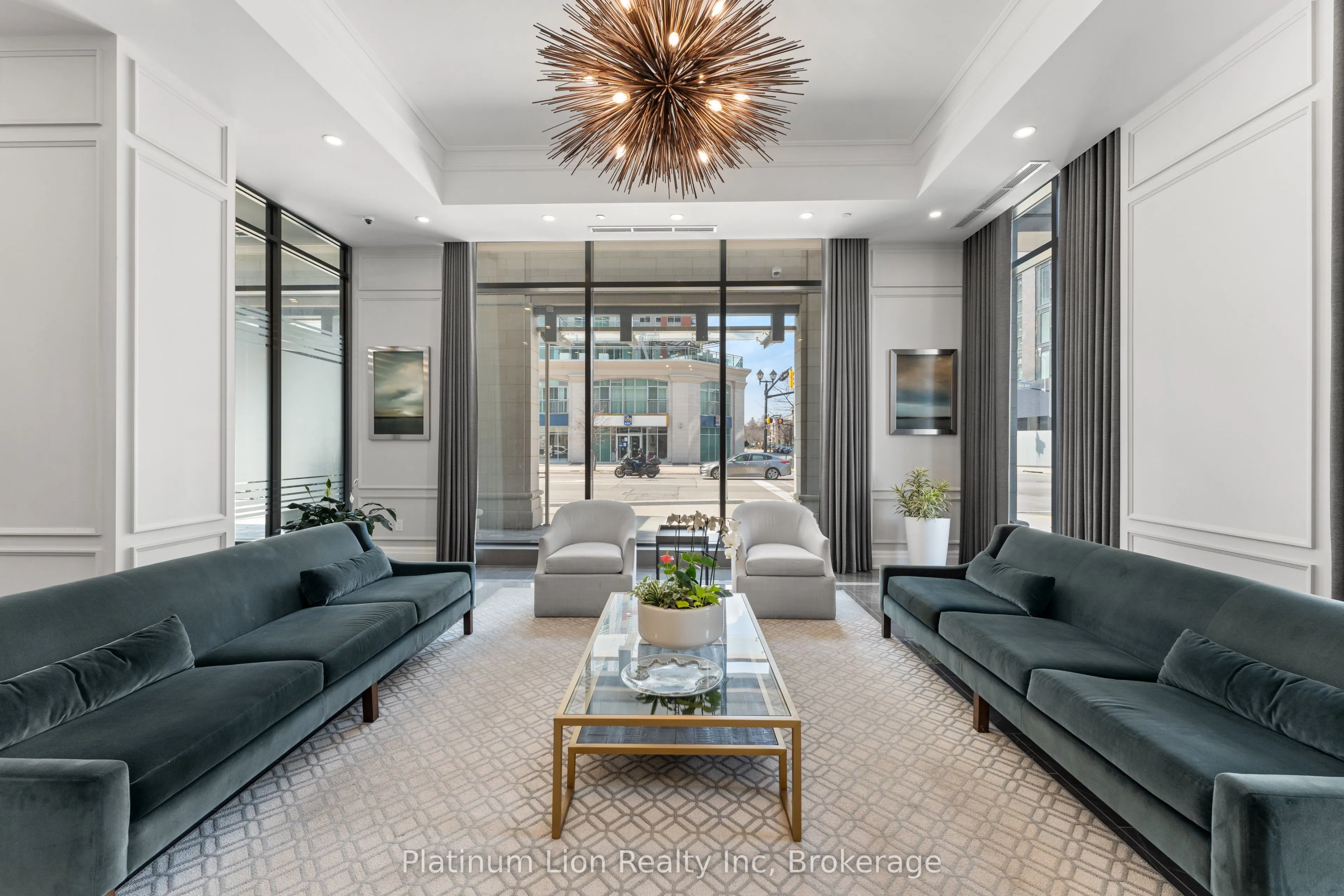 2060 Lakeshore Road, #205