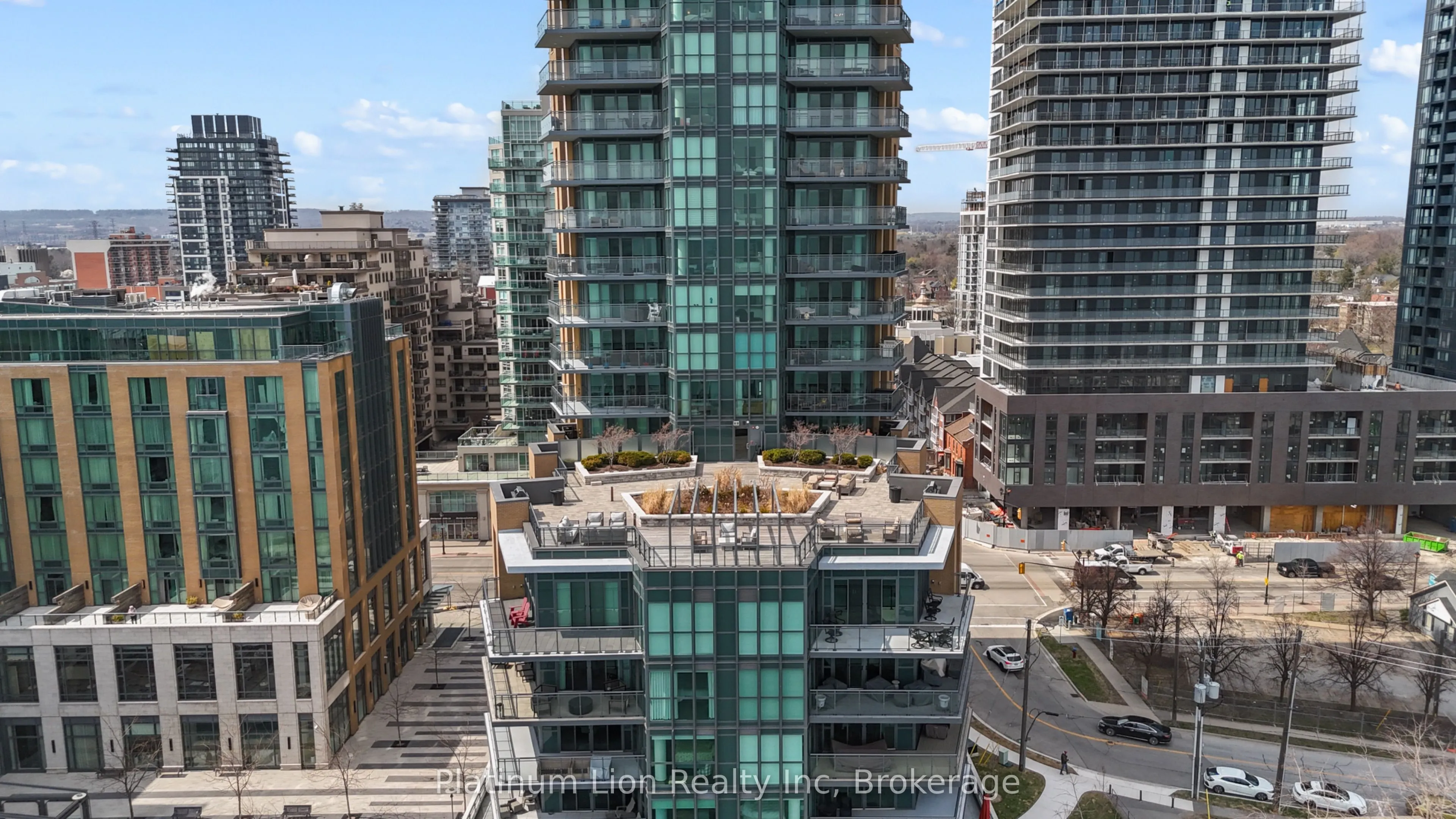 2060 Lakeshore Road, #205