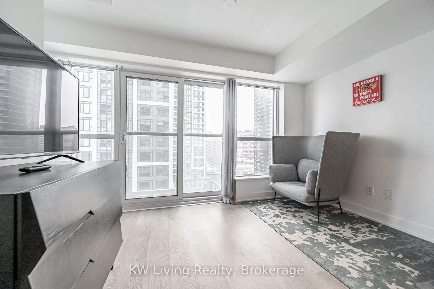 5 Mabelle Avenue, #931