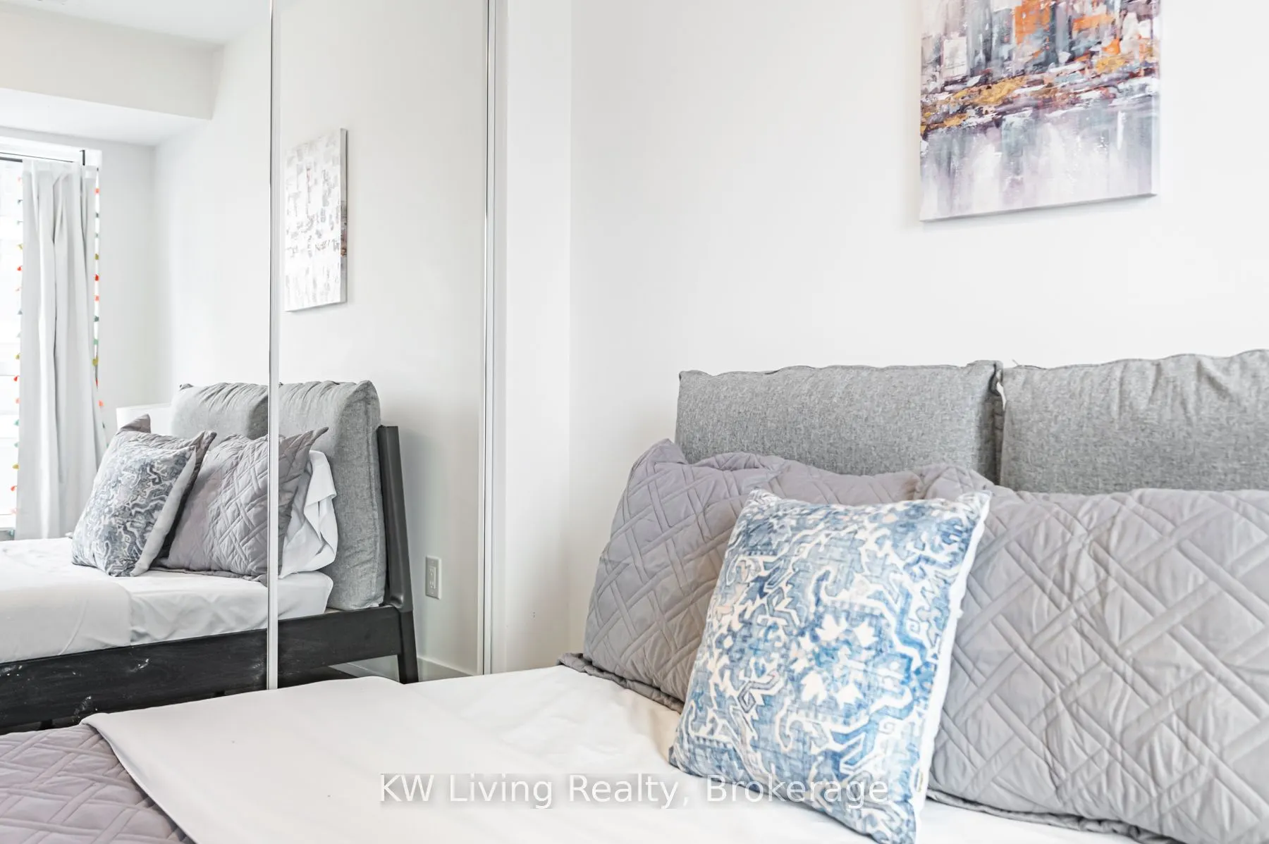 5 Mabelle Avenue, #931