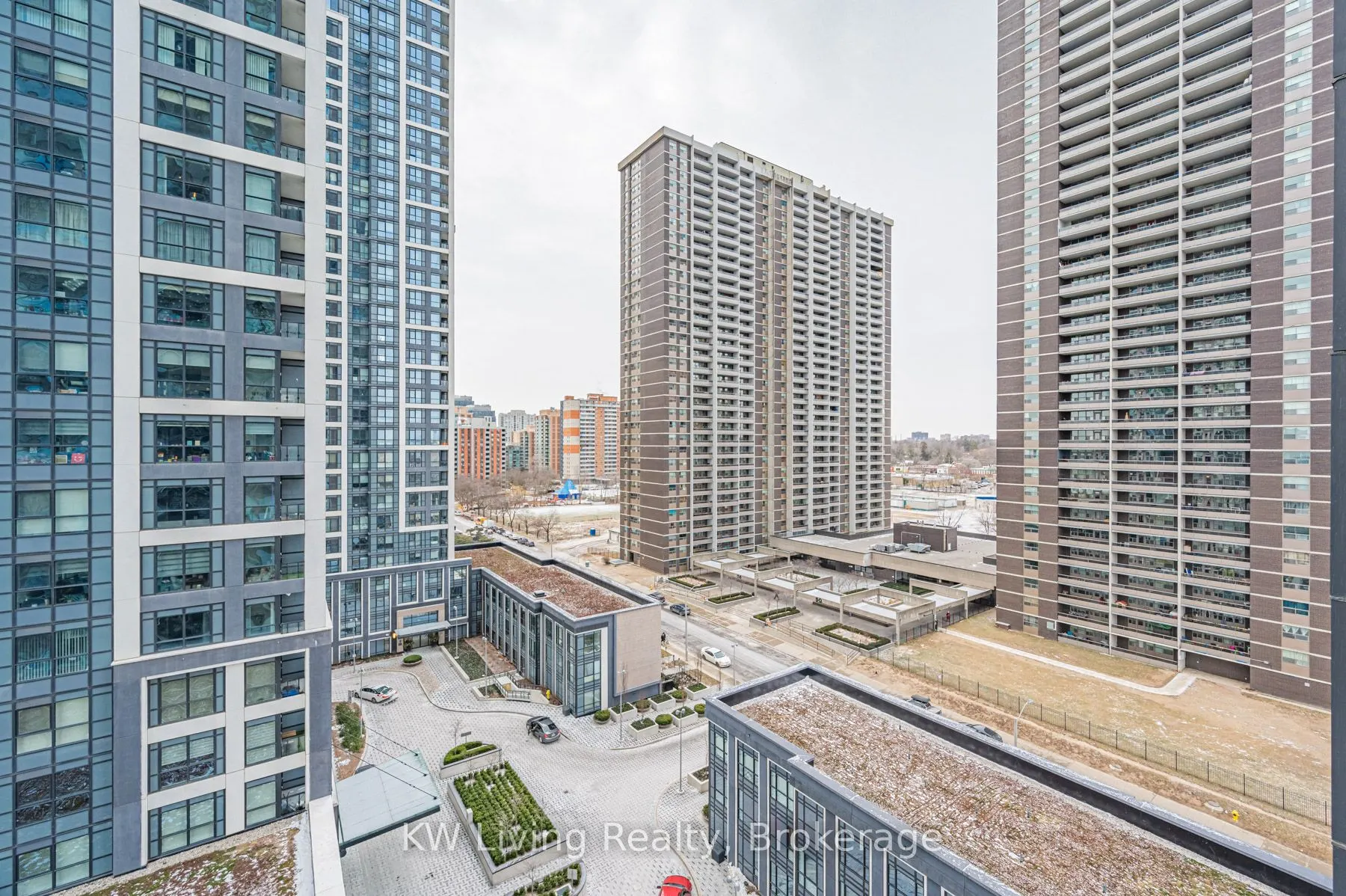 5 Mabelle Avenue, #931