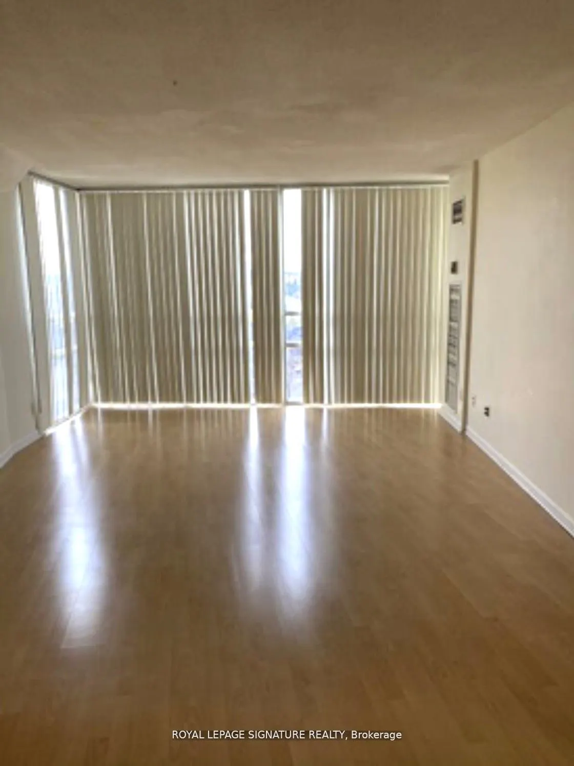 50 Eglinton Avenue W, #1010