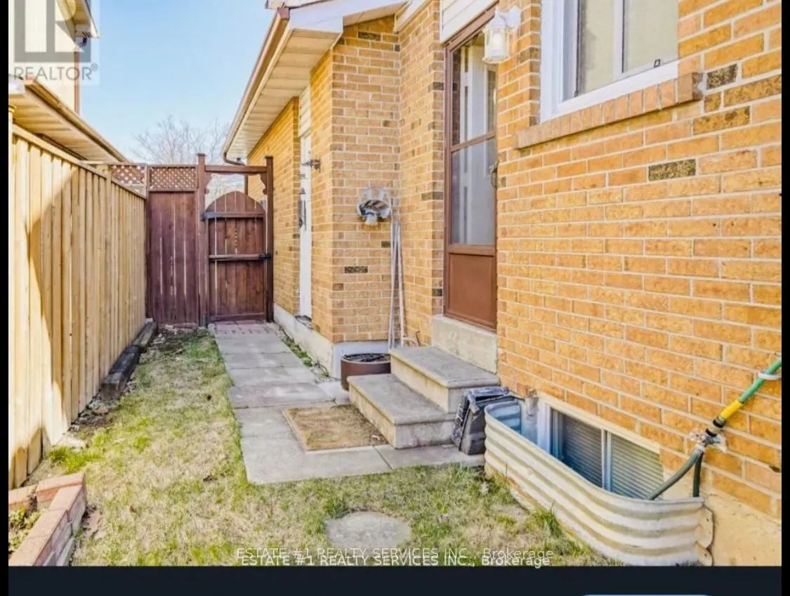 84 Simmons Boulevard