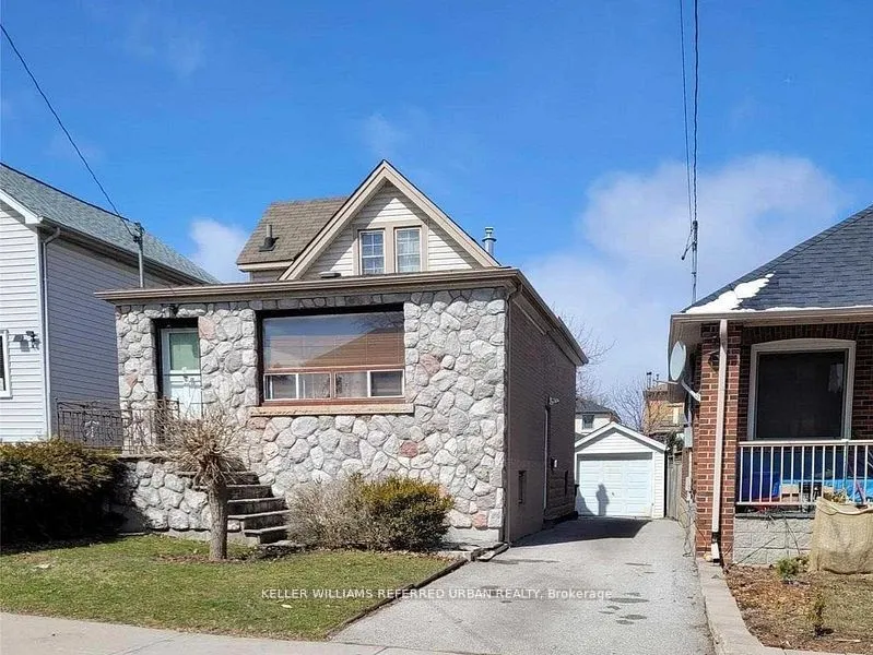8 Tilden Crescent