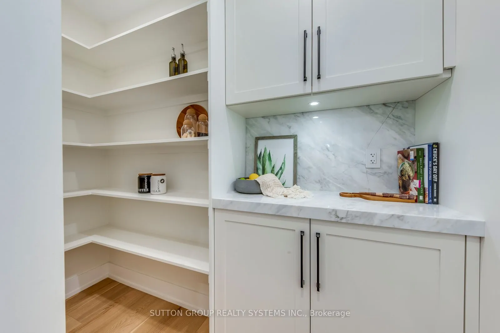 21 South Kingsway
