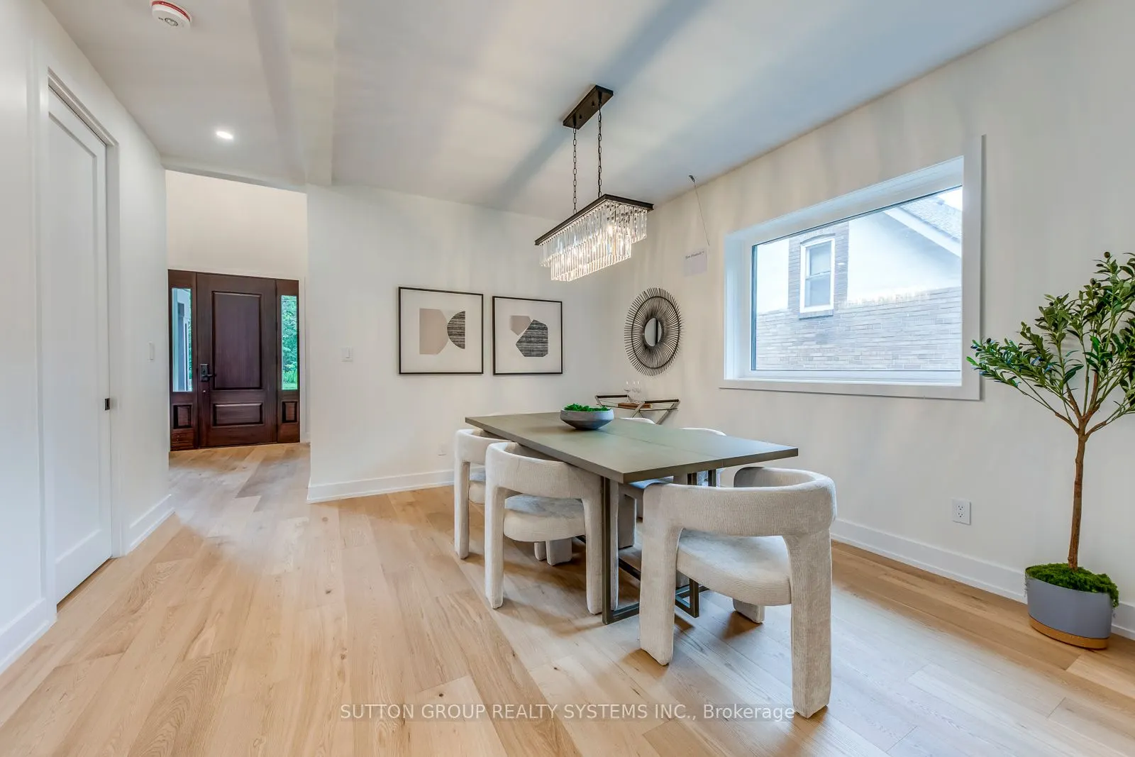 21 South Kingsway