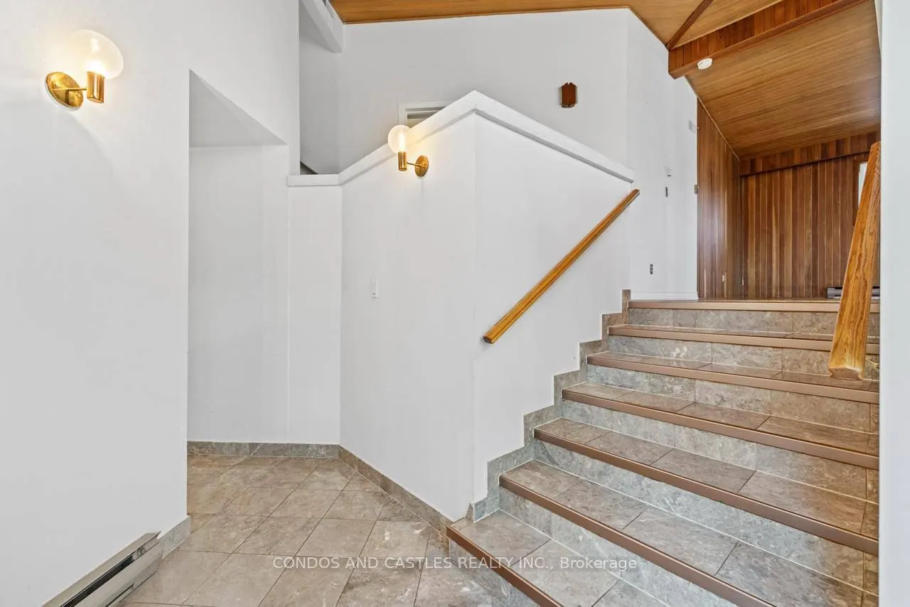 1557 Calumet Place