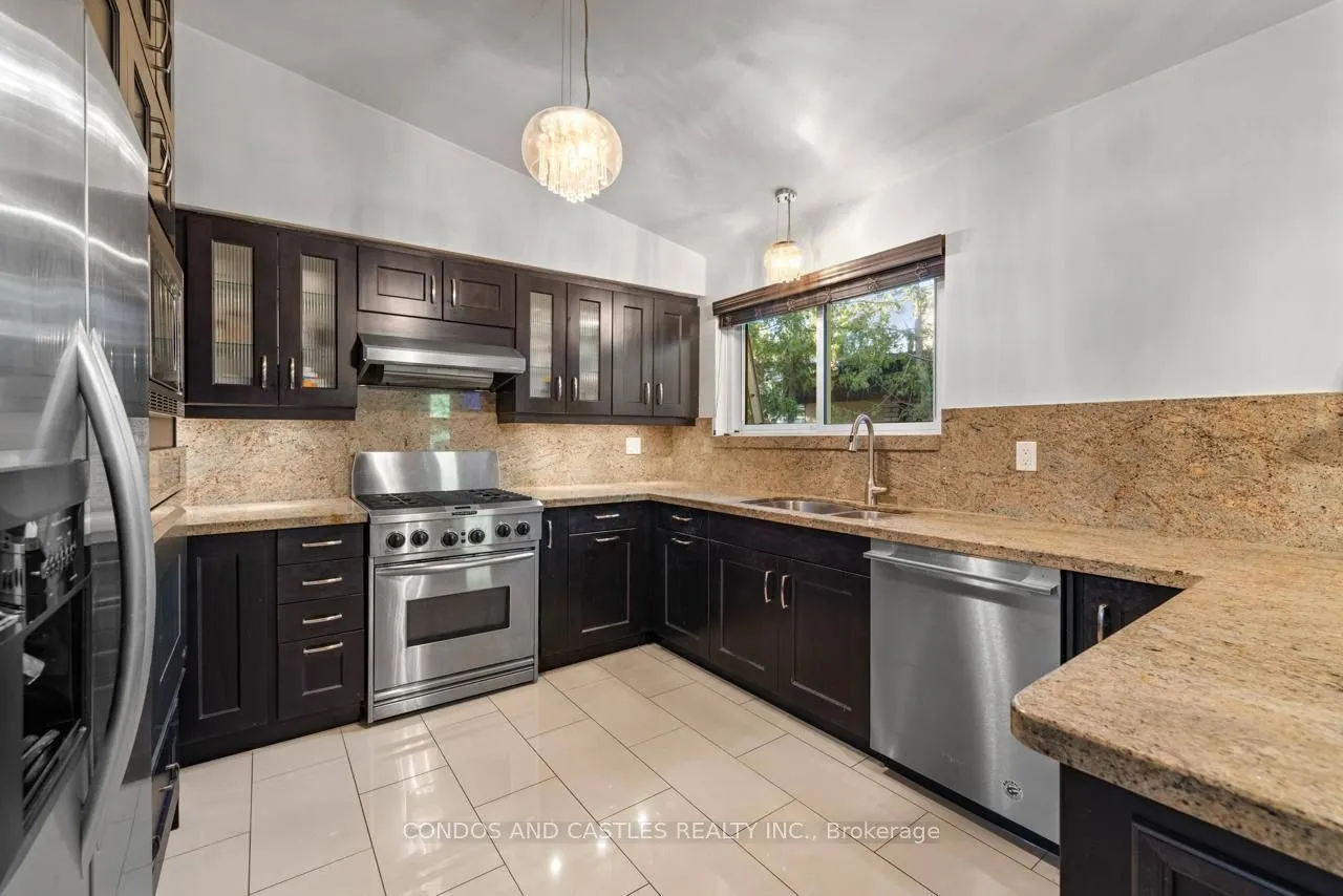1557 Calumet Place
