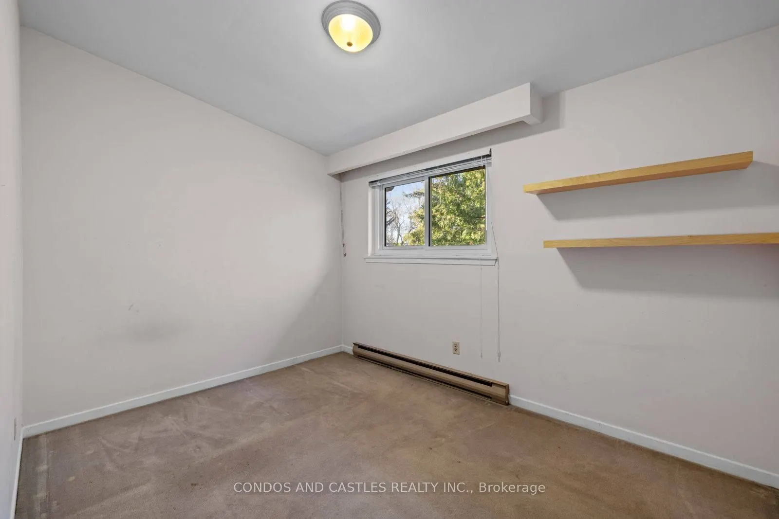 1557 Calumet Place