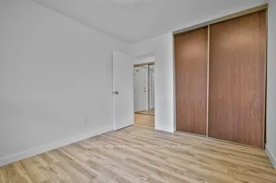 1535 Lakeshore Road E #205