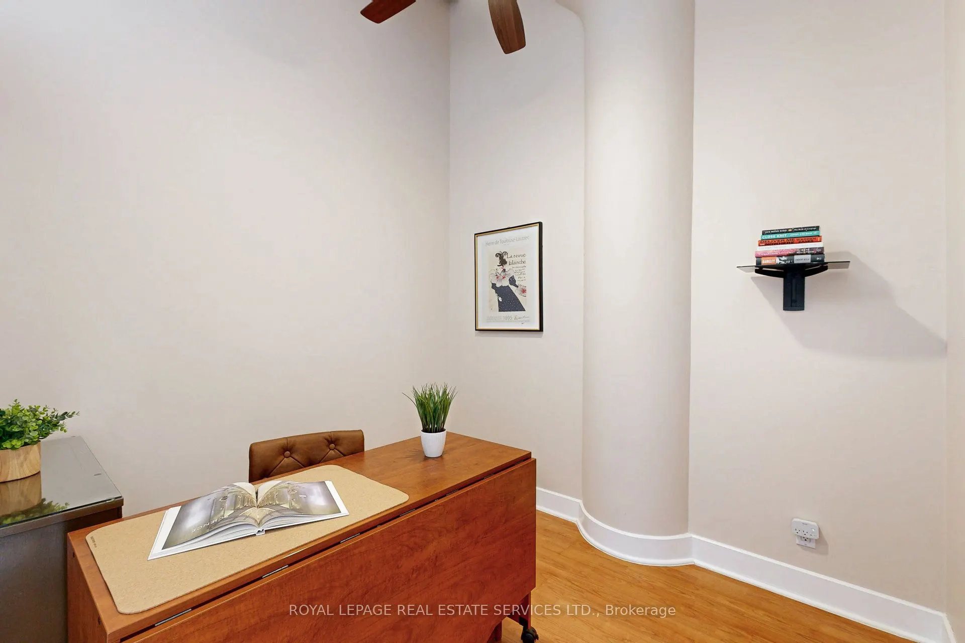 1001 Roselawn Avenue, #205