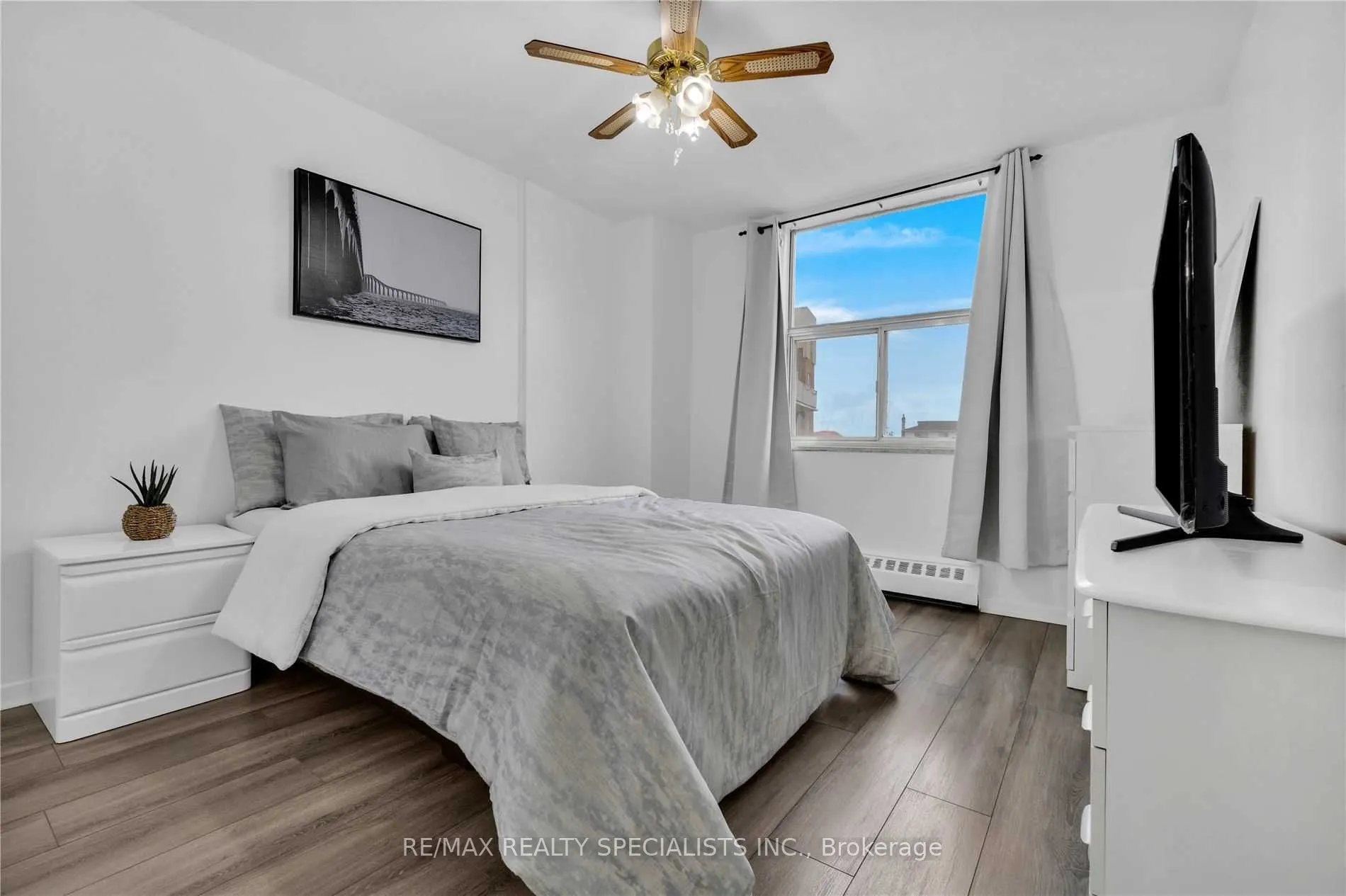 1055B Forestwood Drive, #125