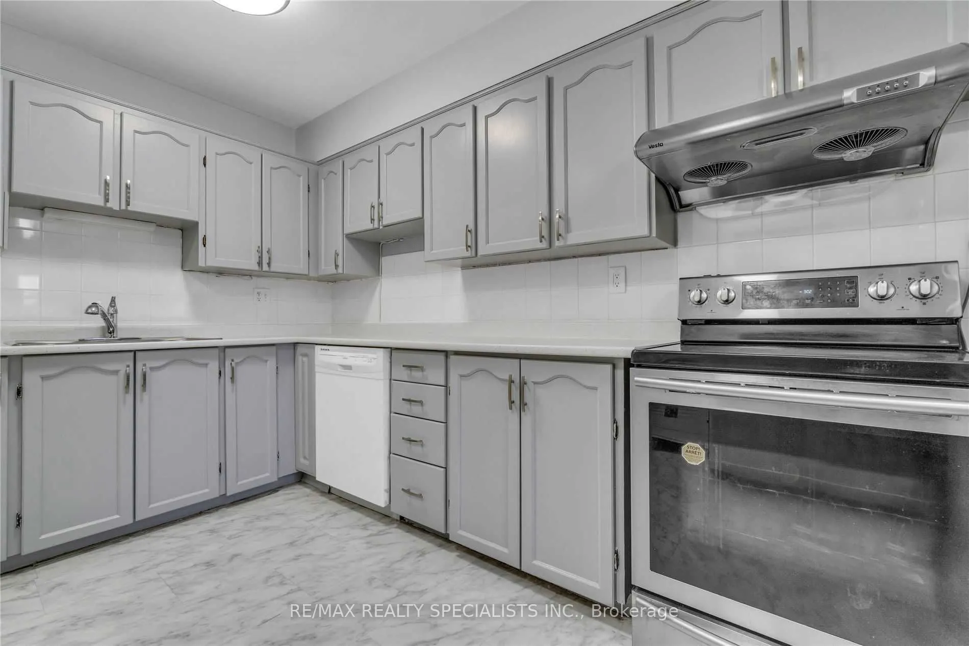 1055B Forestwood Drive, #125
