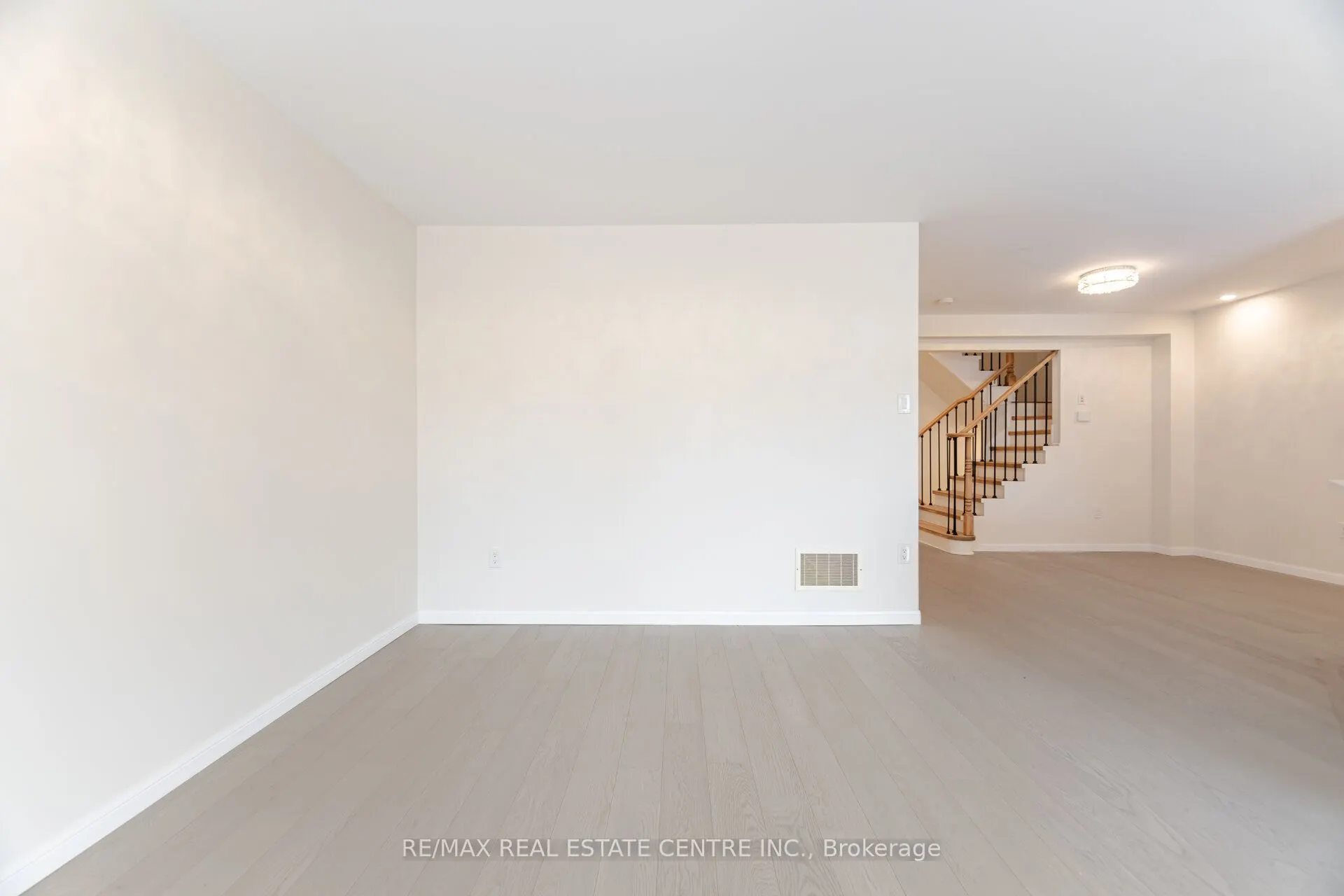 186 Gleave Terrace