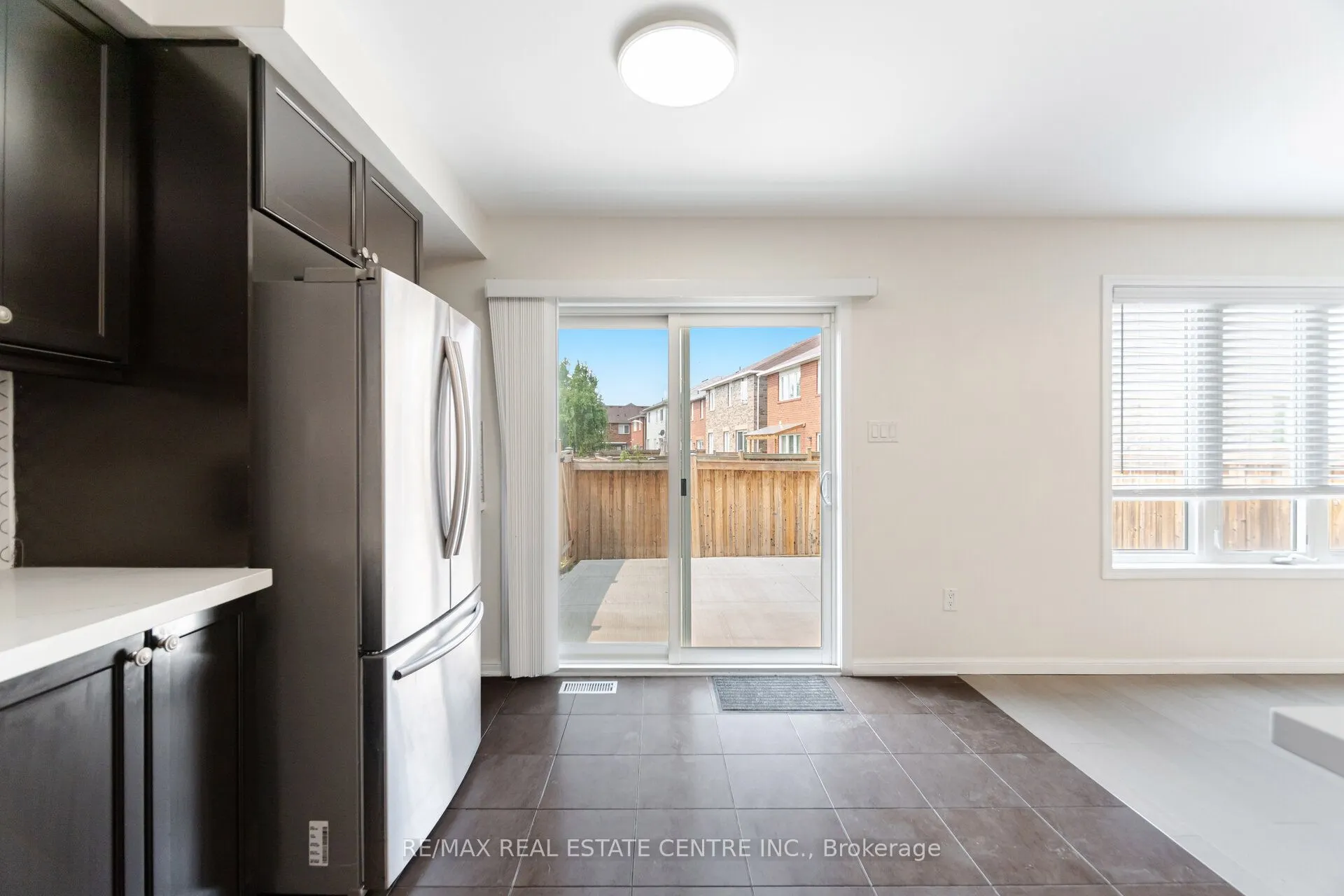 186 Gleave Terrace