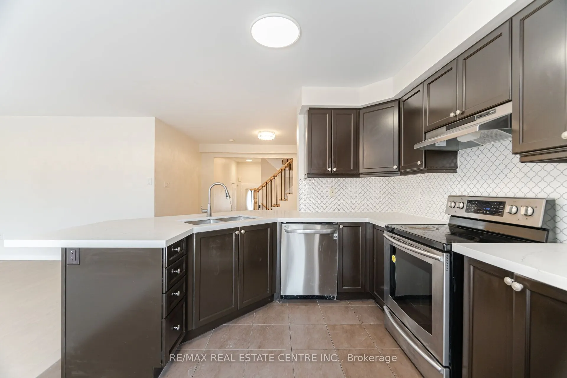 186 Gleave Terrace