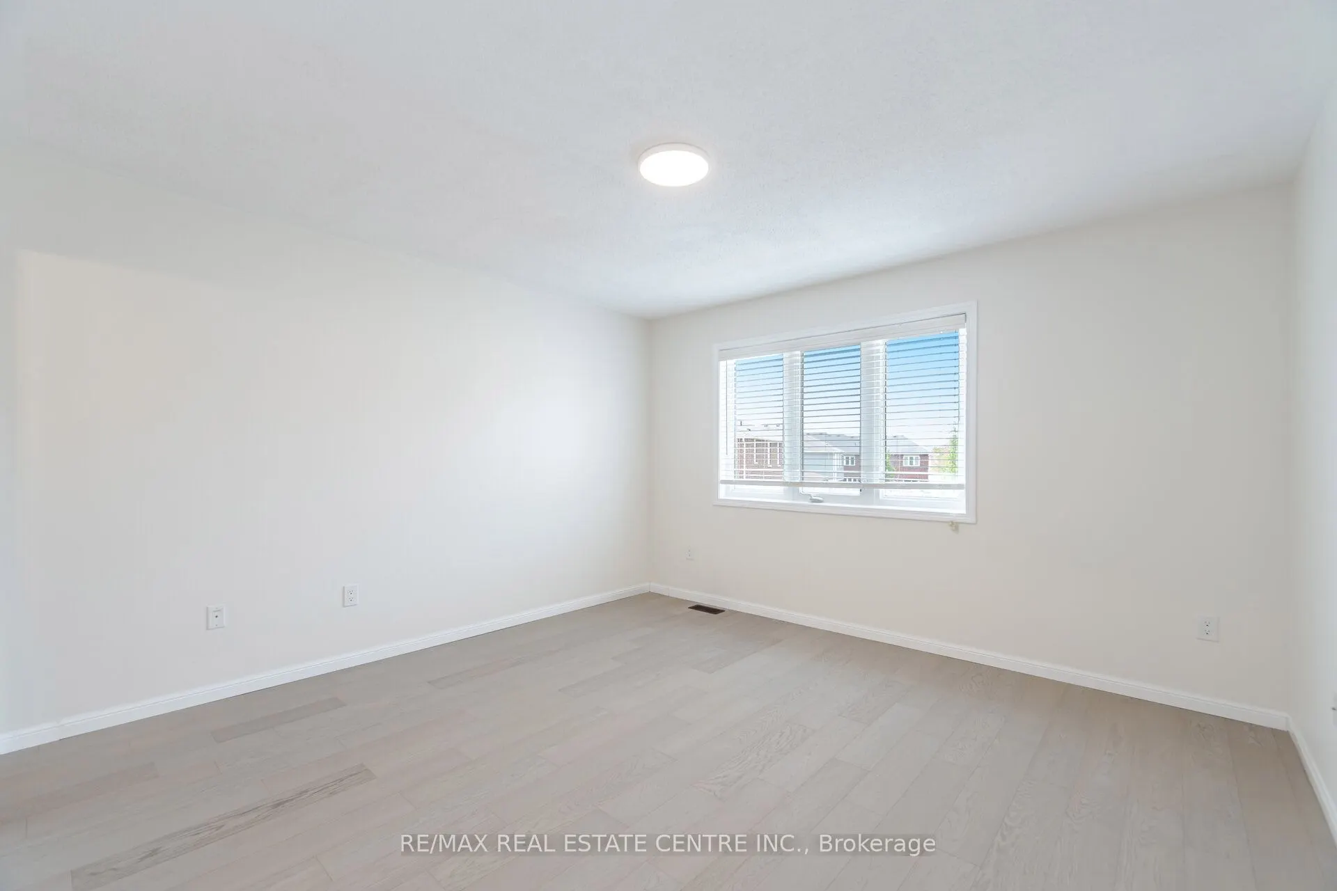 186 Gleave Terrace