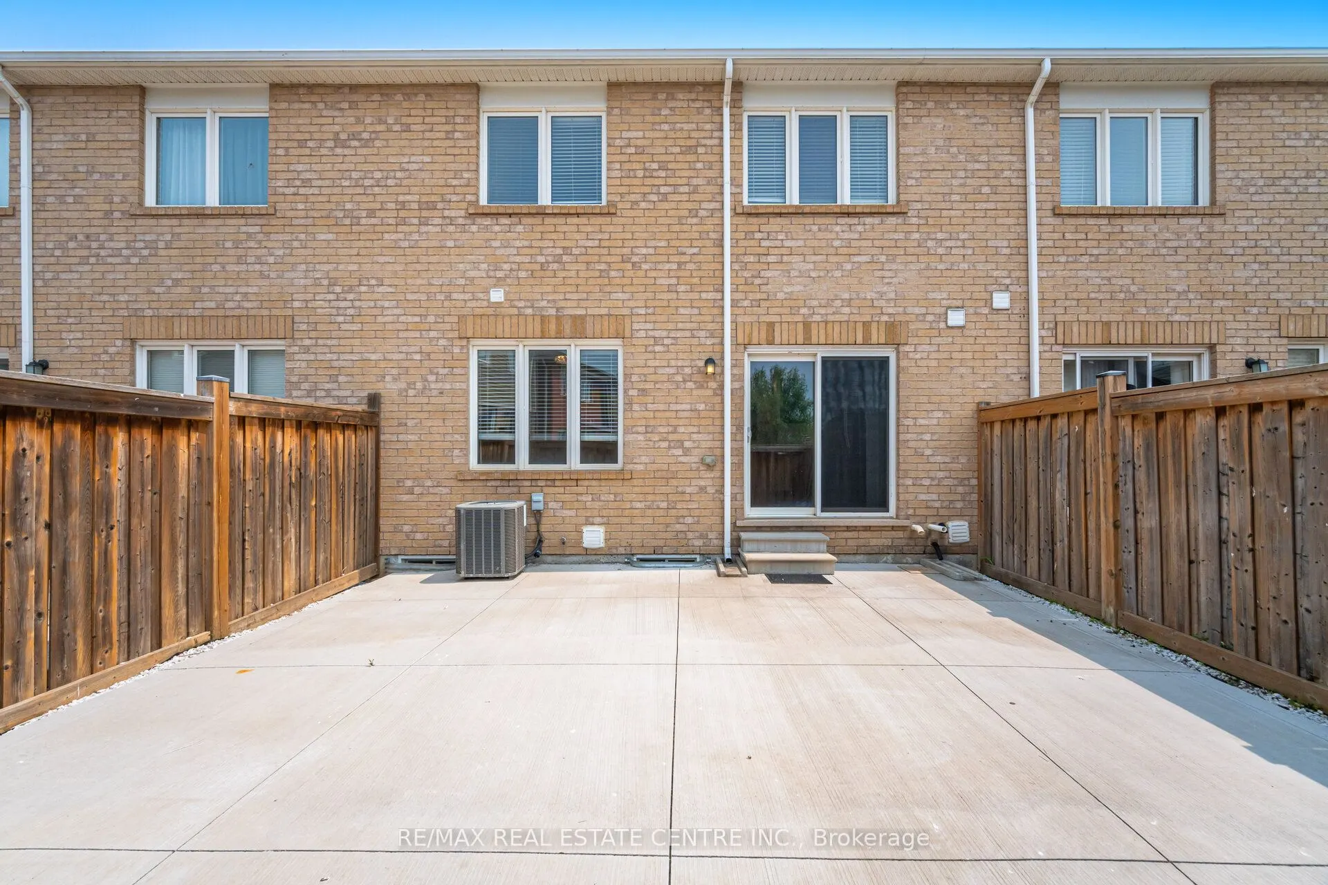 186 Gleave Terrace