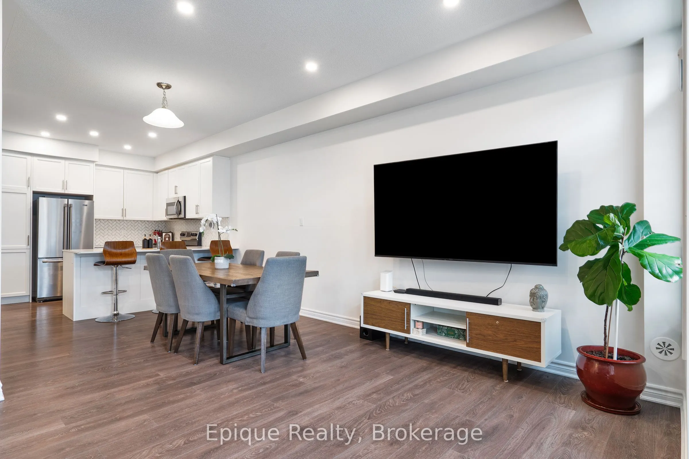 1158 Restivo Lane