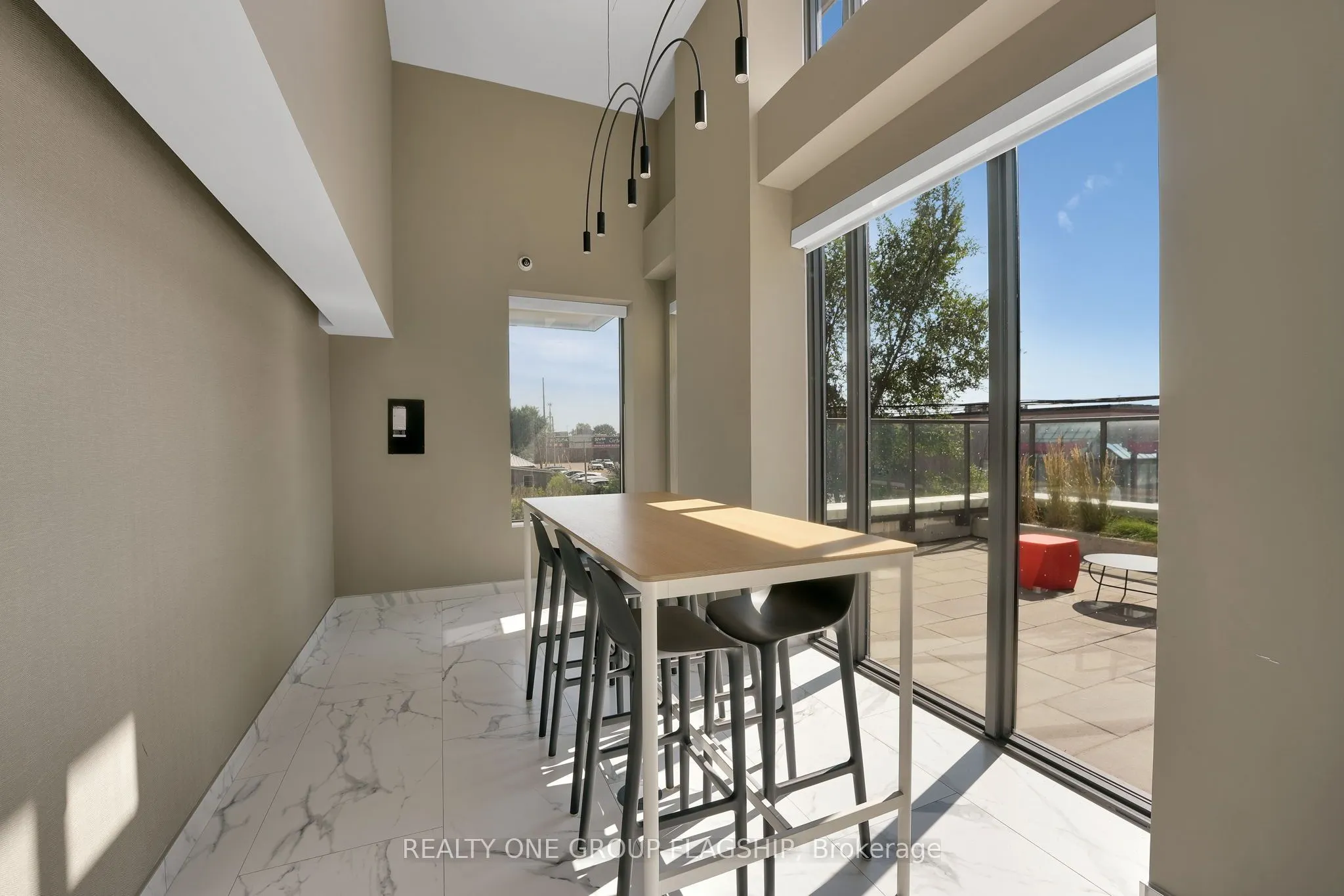 1195 The Queensway Avenue, #414