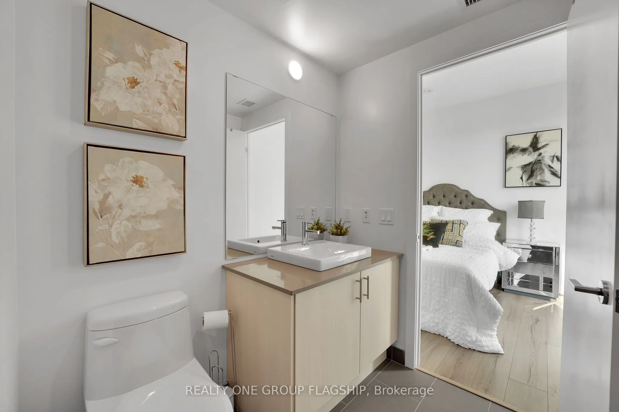 1195 The Queensway Avenue, #414