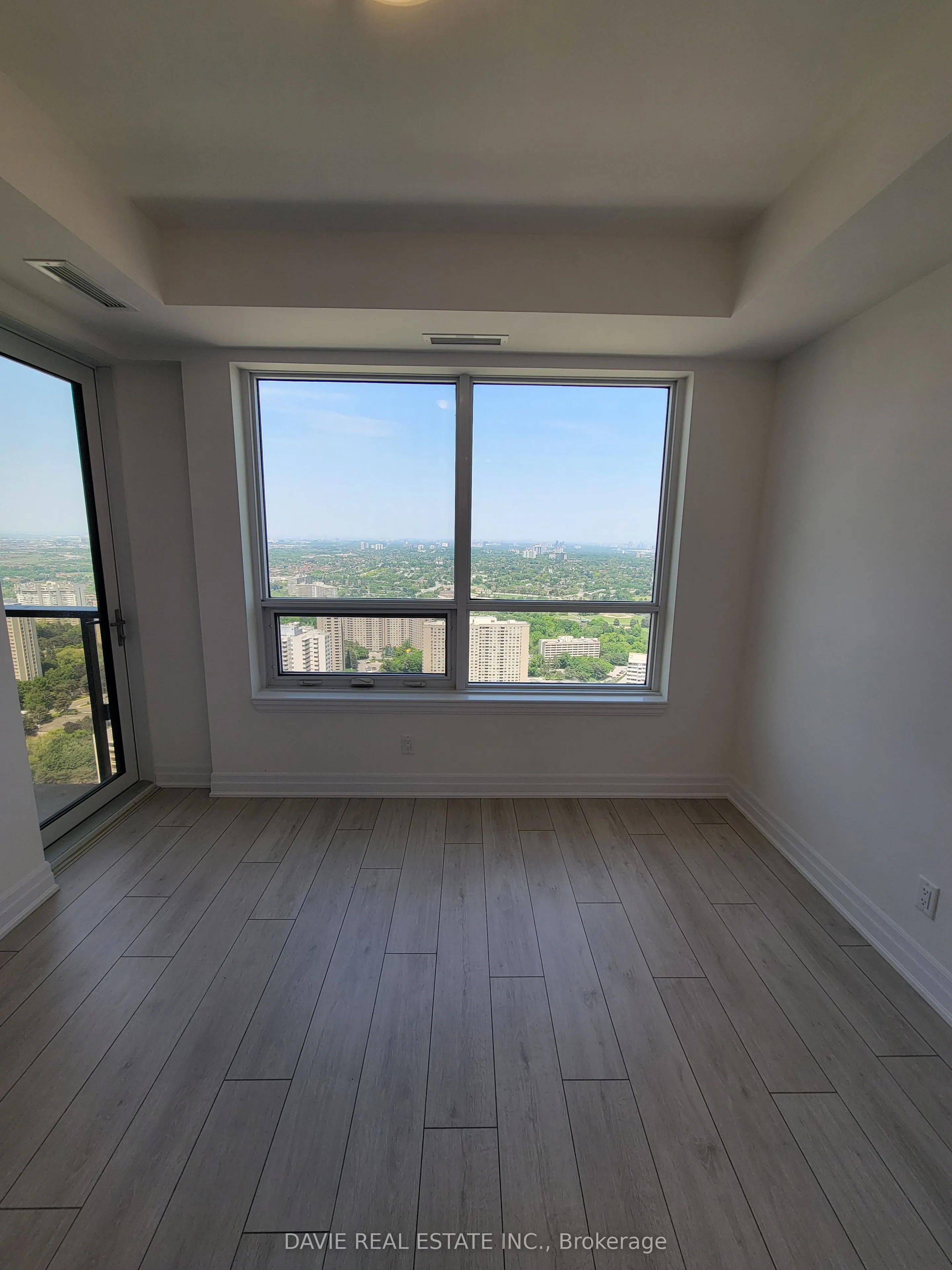 30 Elm Drive W, #3804