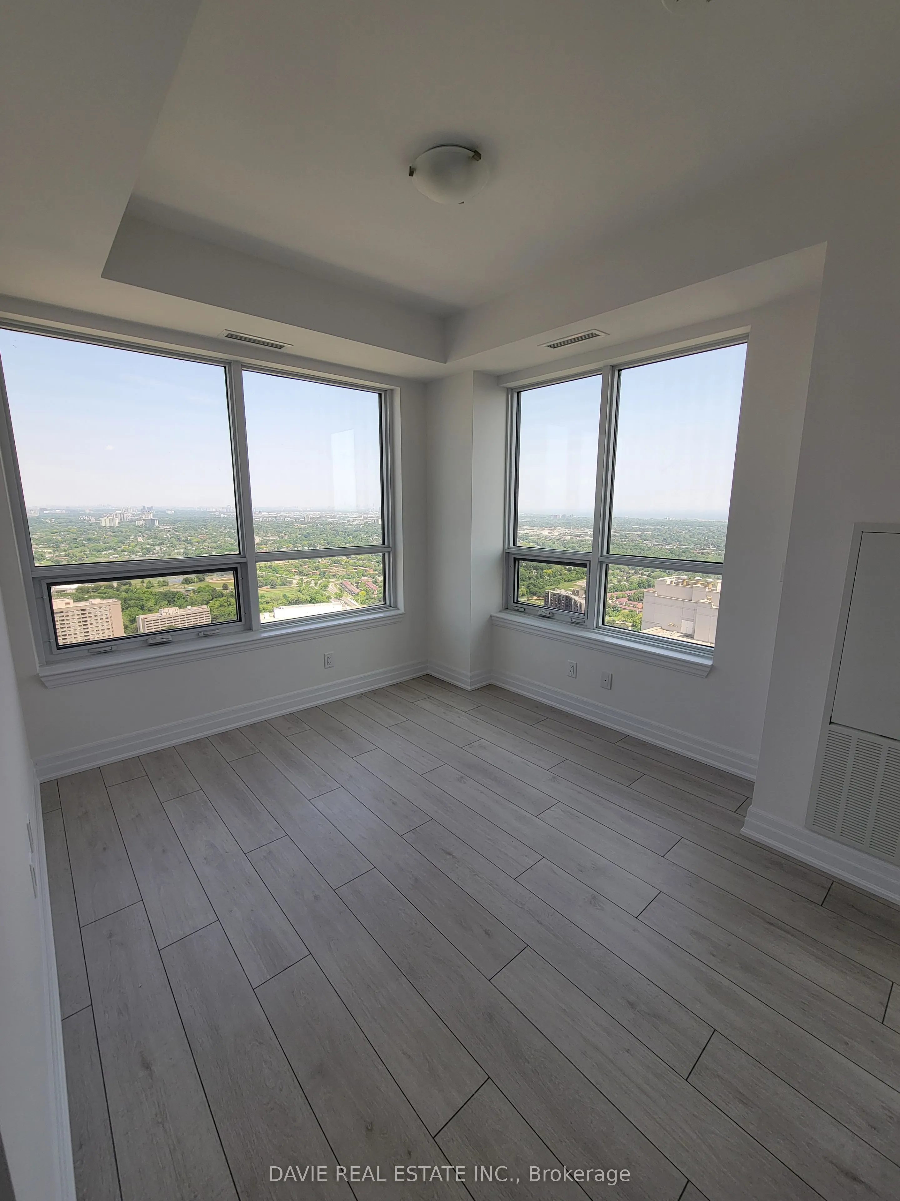 30 Elm Drive W, #3804