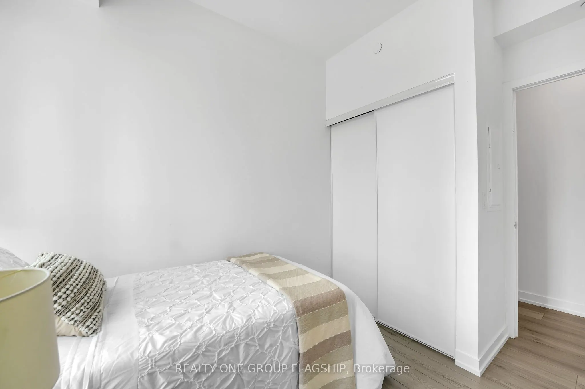 1195 The Queensway Avenue, #414