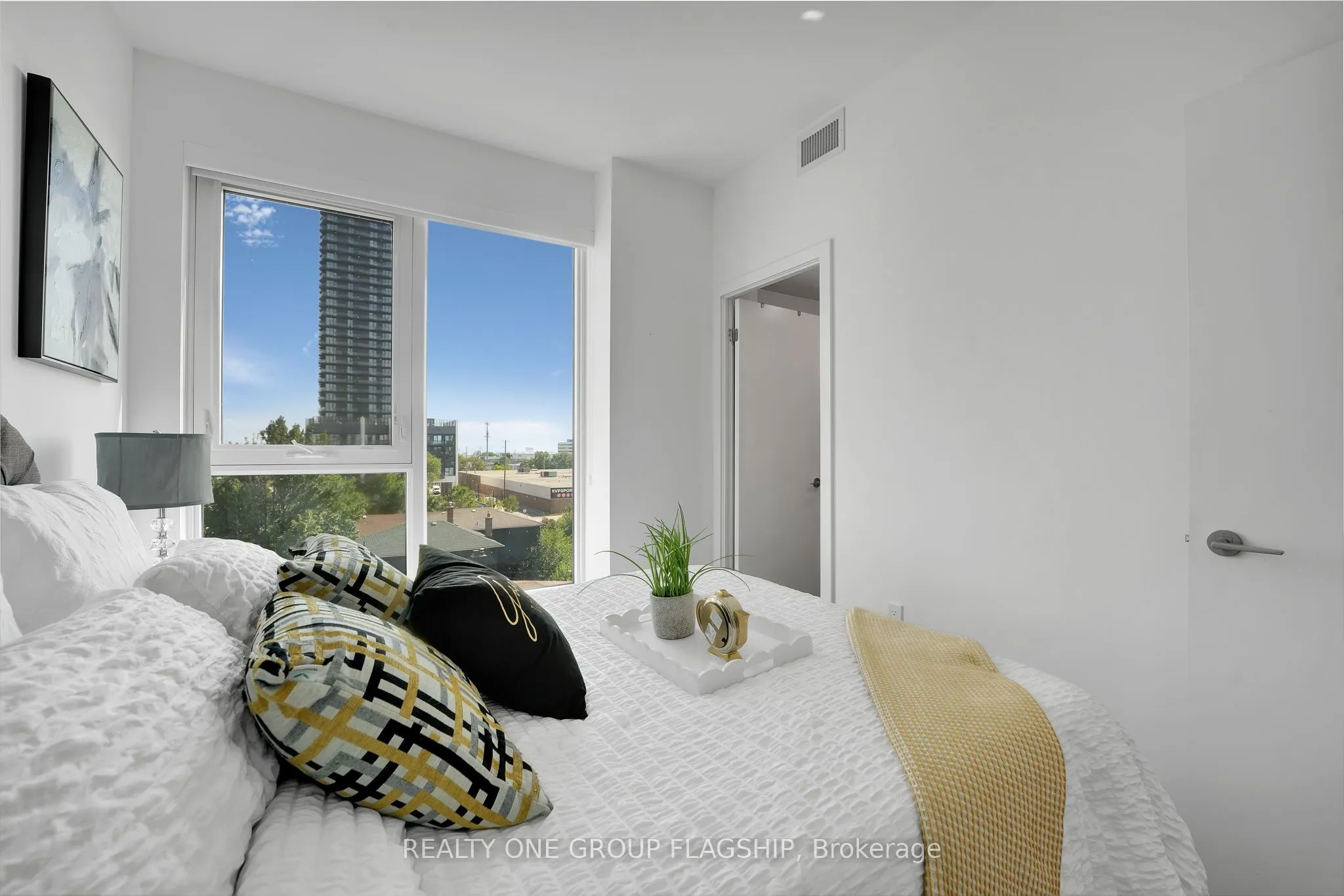 1195 The Queensway Avenue, #414