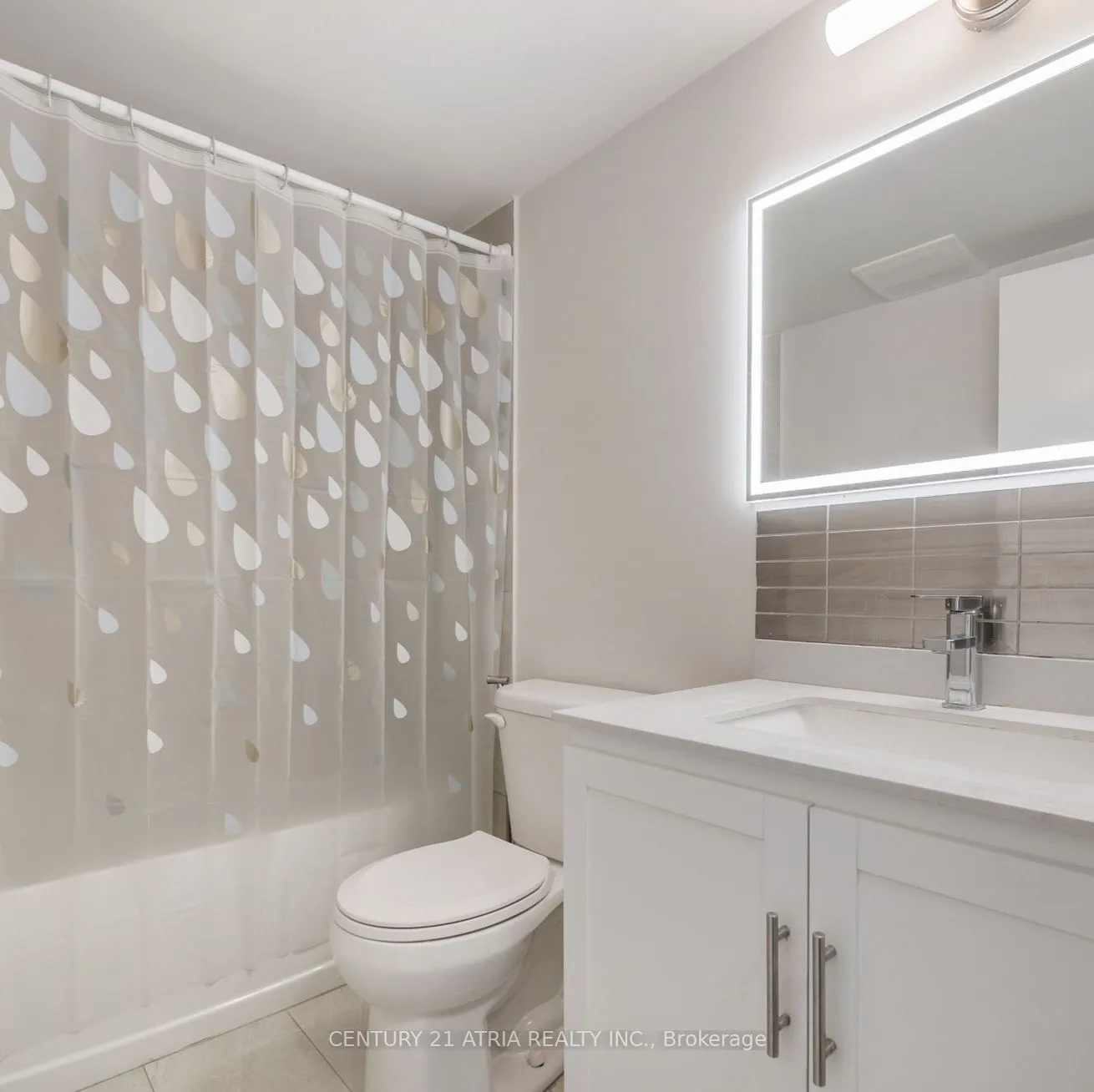 17 Knightsbridge Road, #506