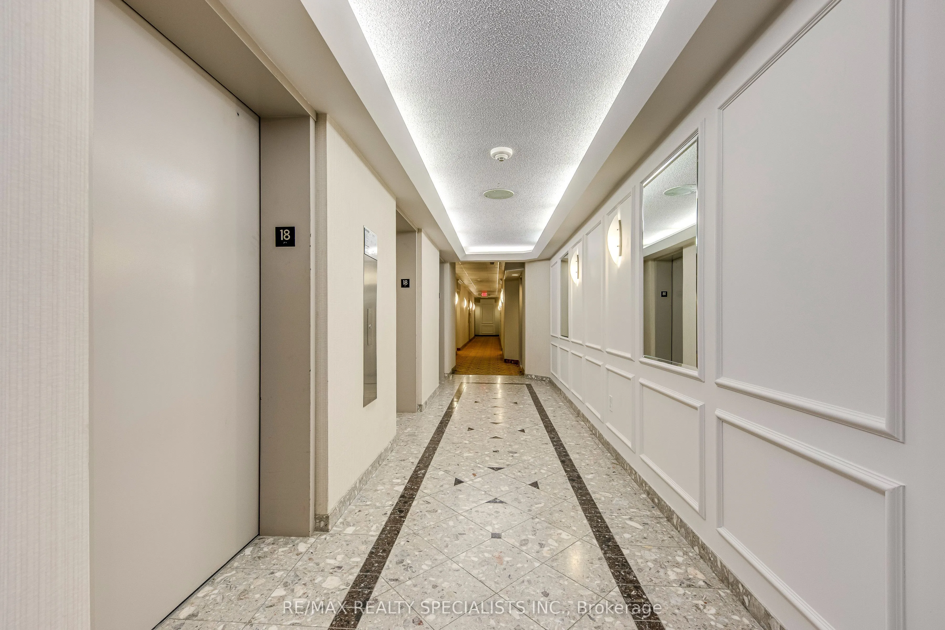 2177 Burnhamthorpe Road W, #1807