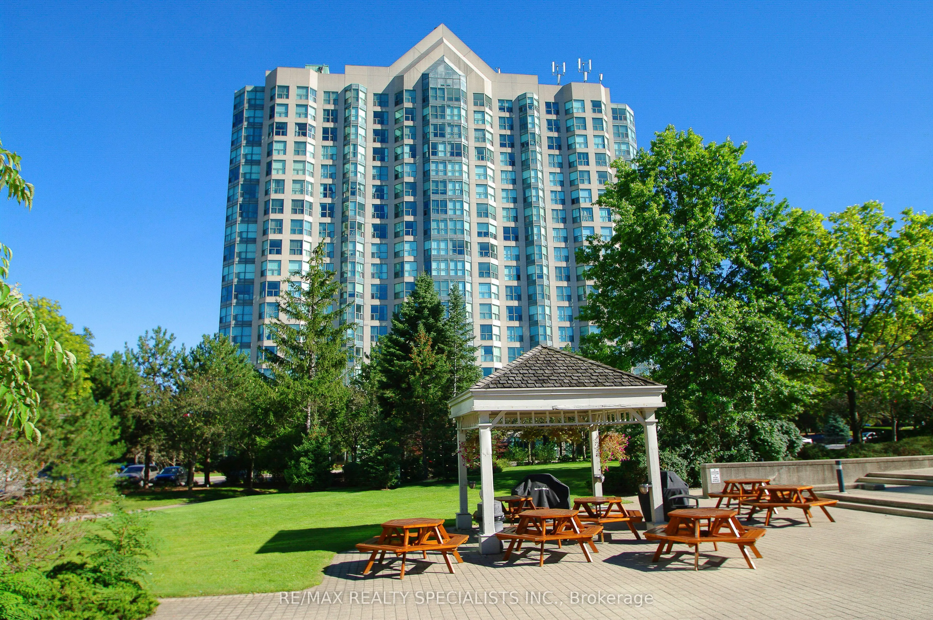 2177 Burnhamthorpe Road W, #1807