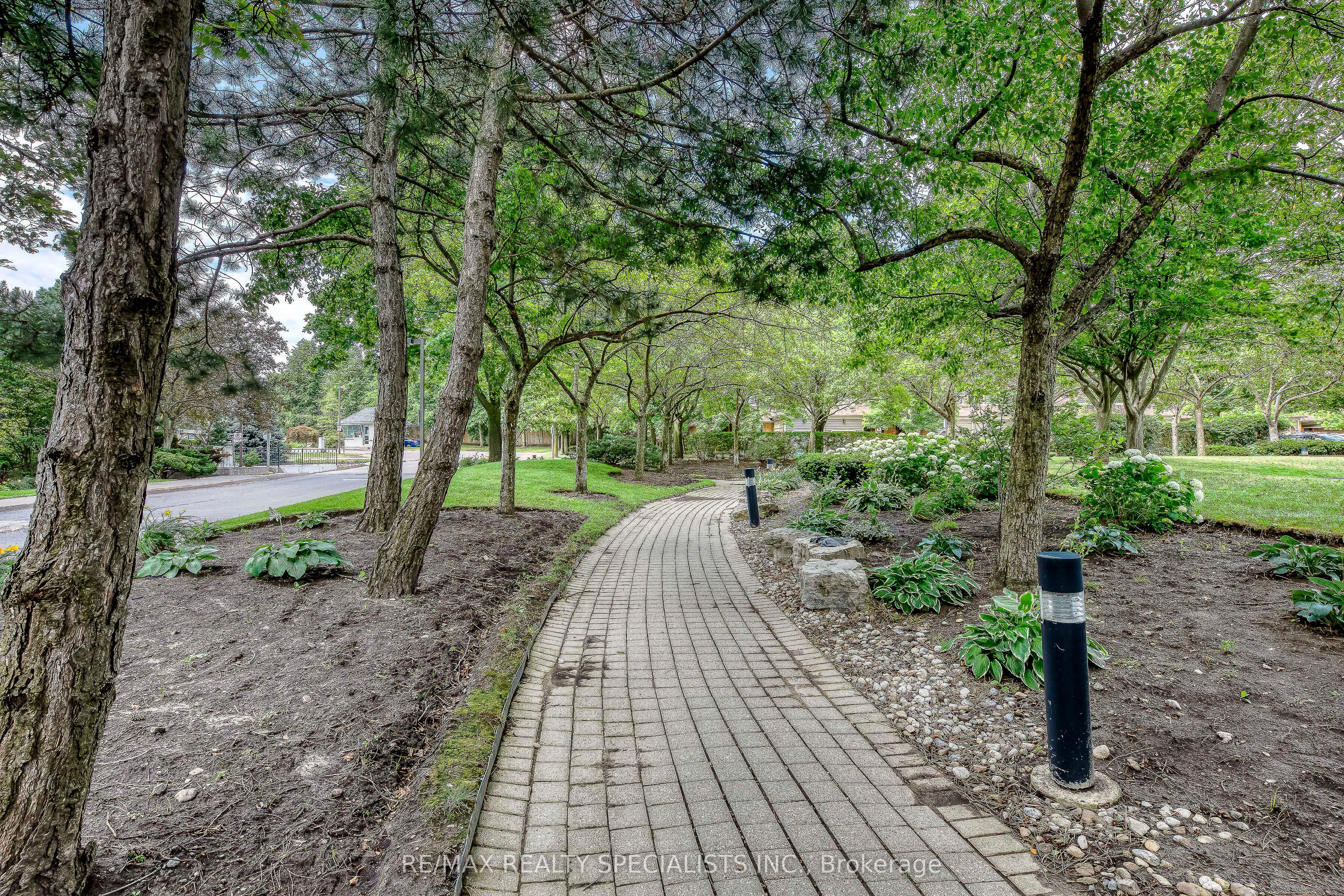 2177 Burnhamthorpe Road W, #1807