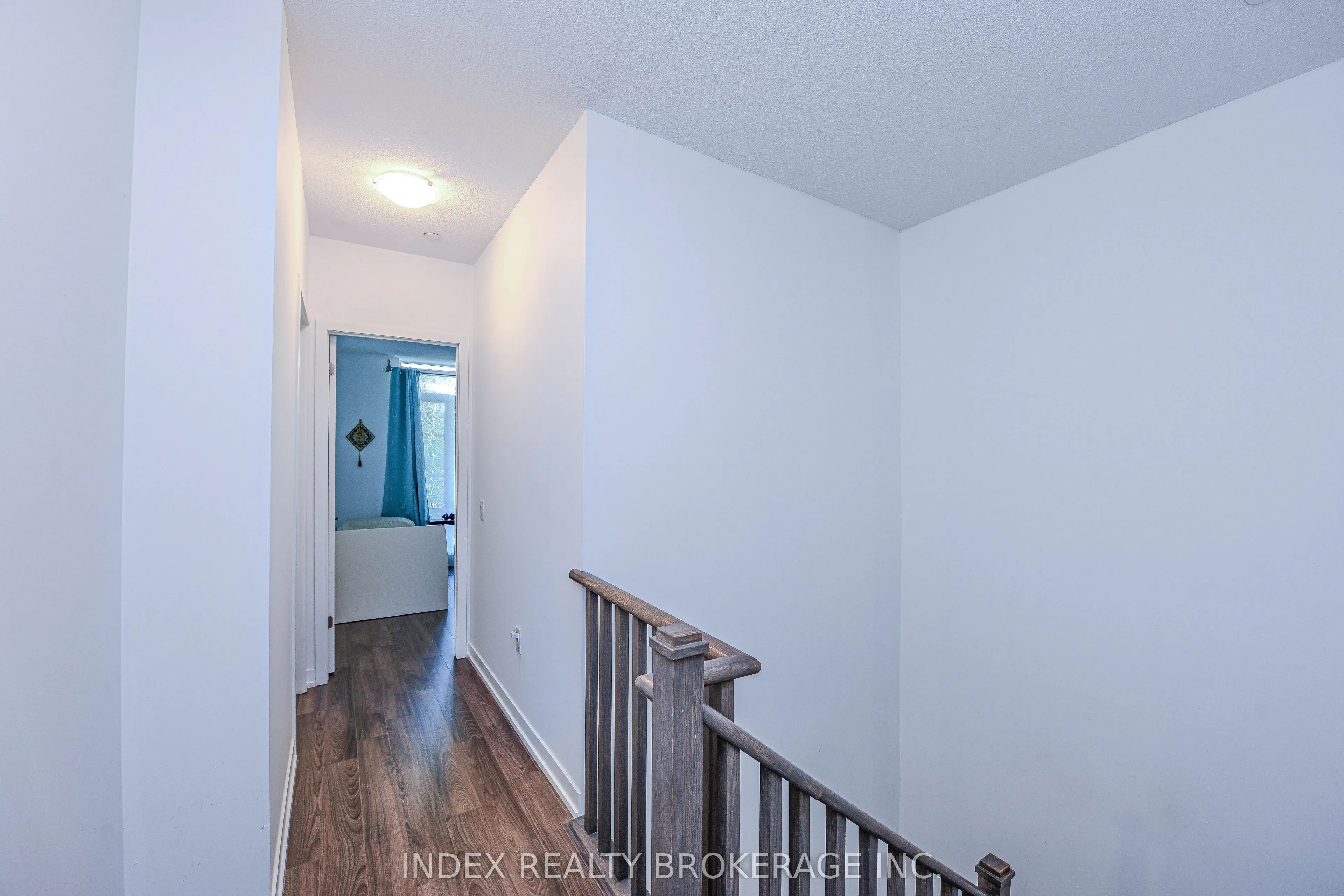 2560 Eglinton Avenue #103