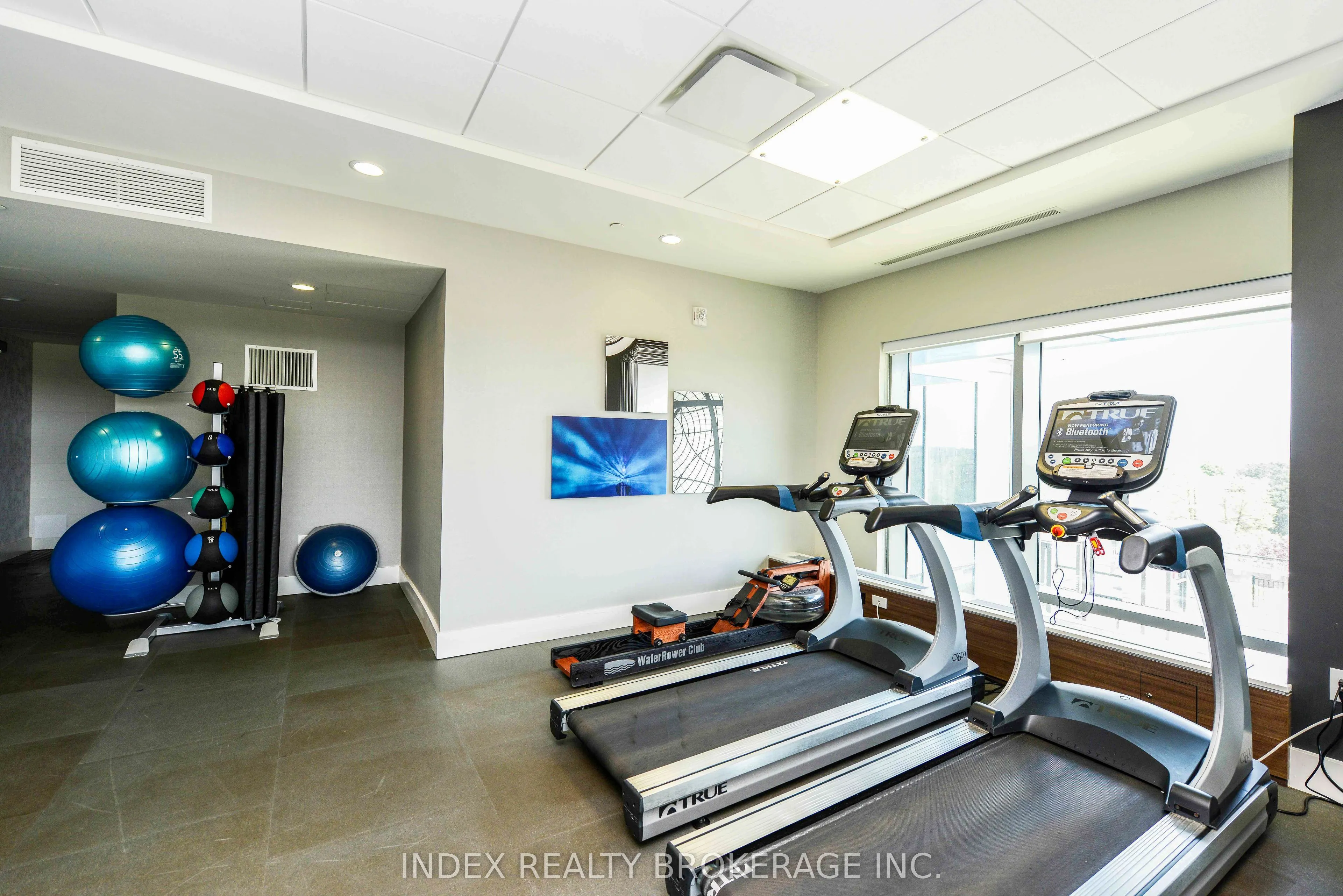 2560 Eglinton Avenue #103
